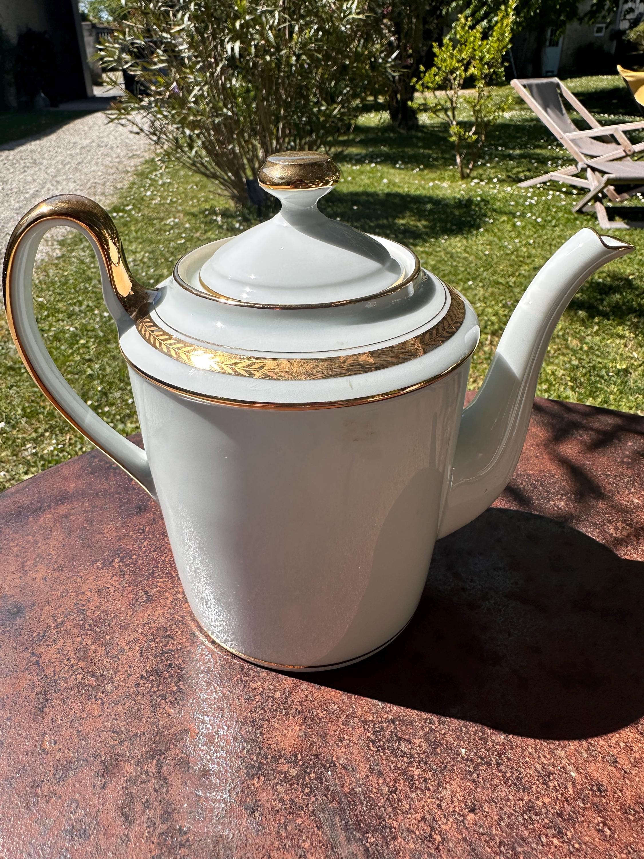 Service à Thé Porcelaine de Sologne Larchevêque, Blanc & Or (Trio)
