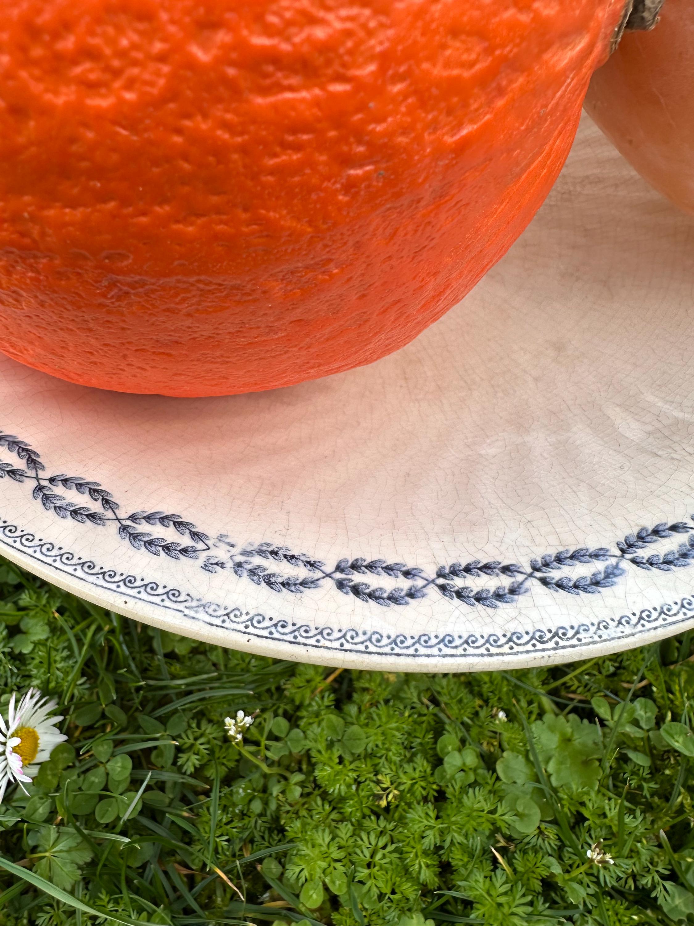 Antique Sarreguemines earthenware compote dish – Nobilis model