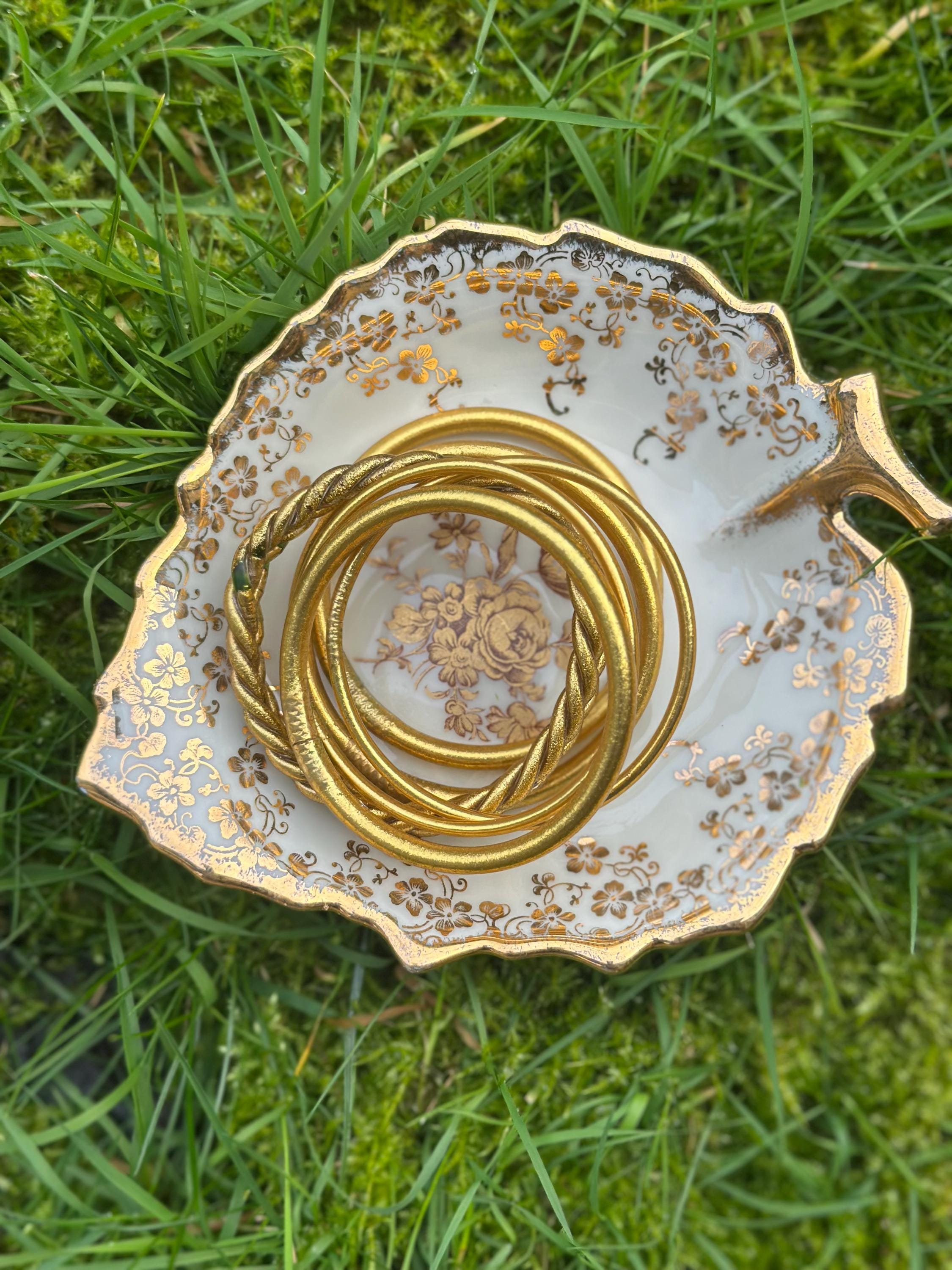 Limoges porcelain dish – Leaf shape and gilding