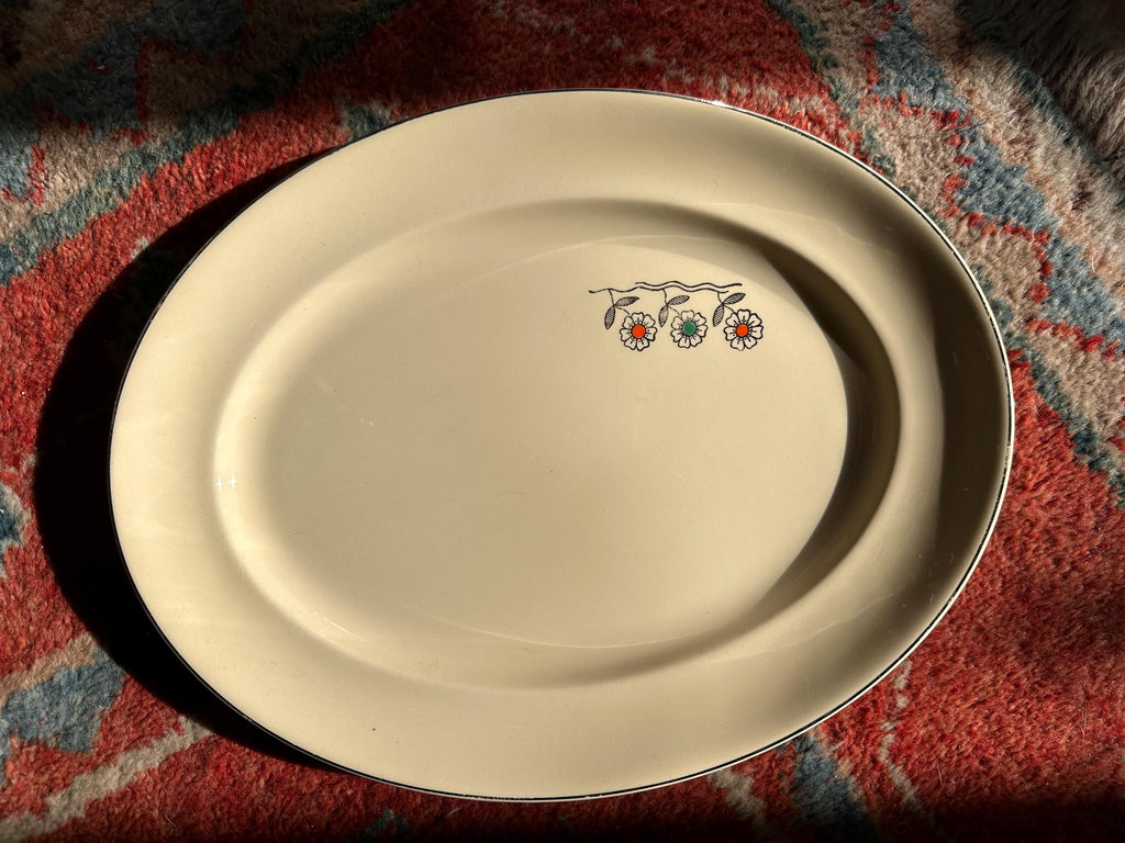 Plat ovale ancien Johnson Bros – Modèle Victorian