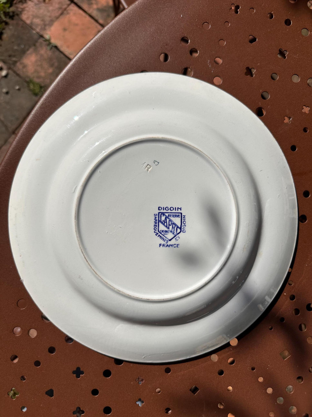Grand plat rond ancien Sarreguemines – Modèle Capri