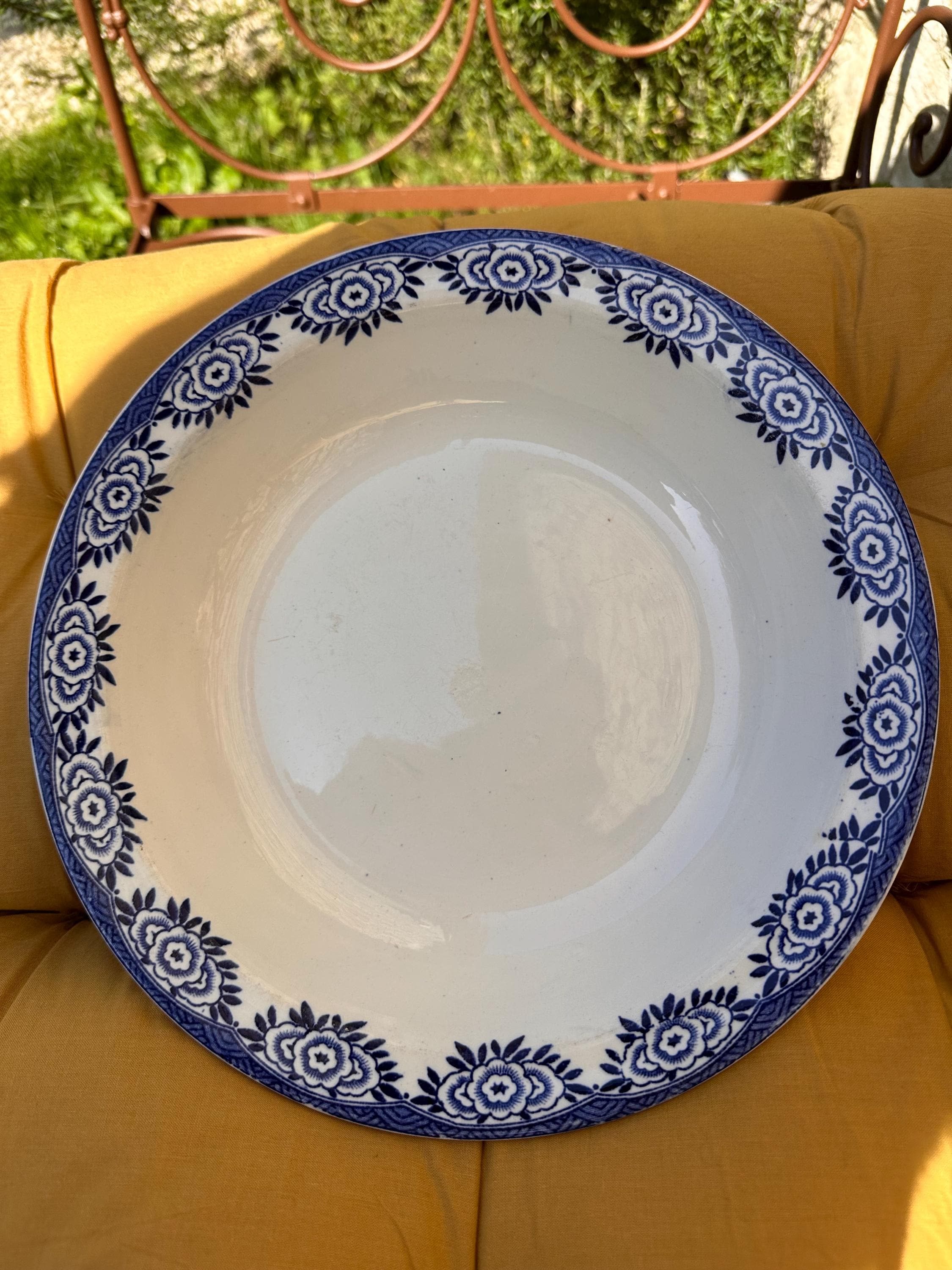 Grand plat creux en faïence Sarreguemines – Modèle Capri