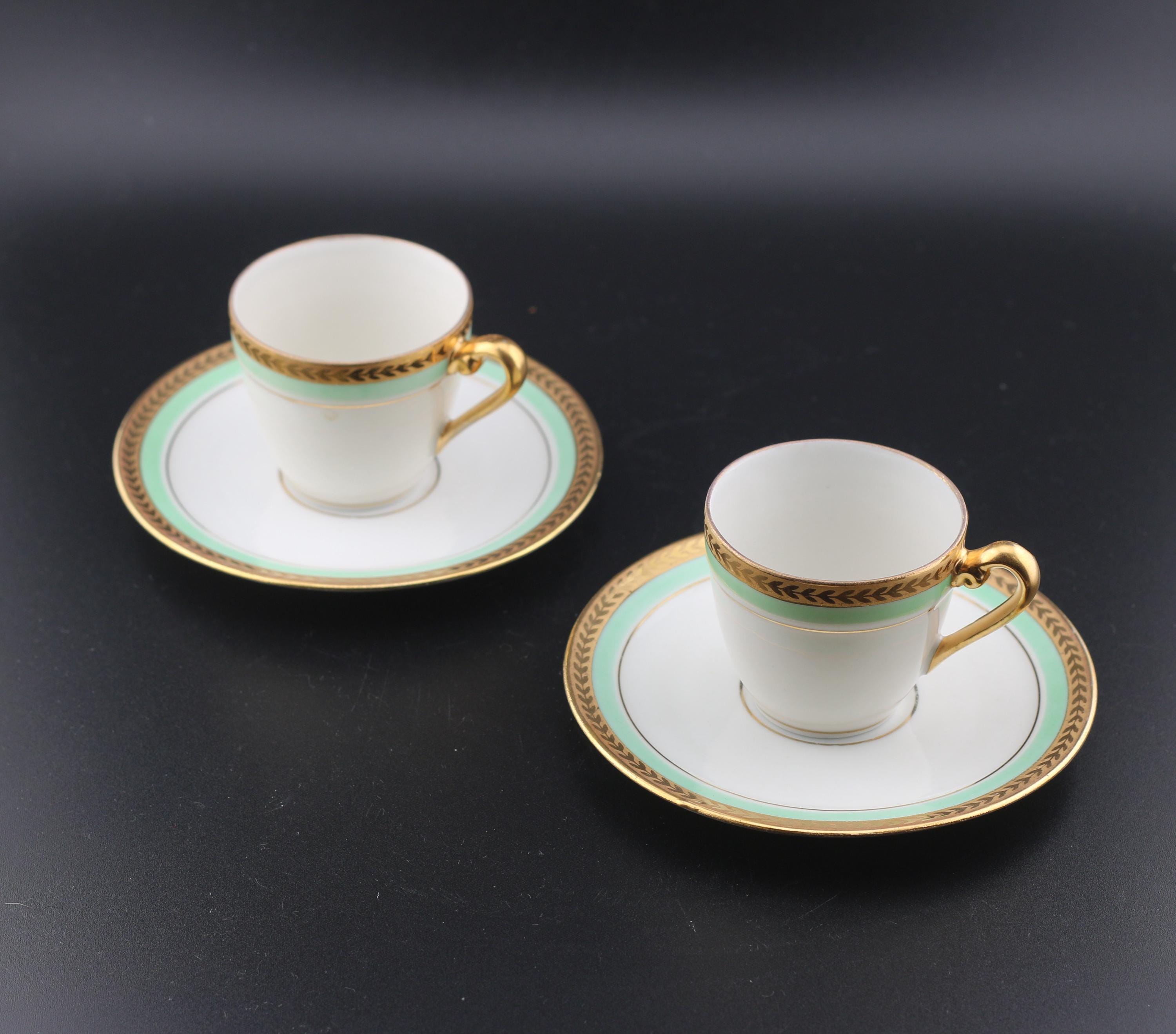 Duo de tasses à espresso anciennes E. Viel France – Vert d’eau et or
