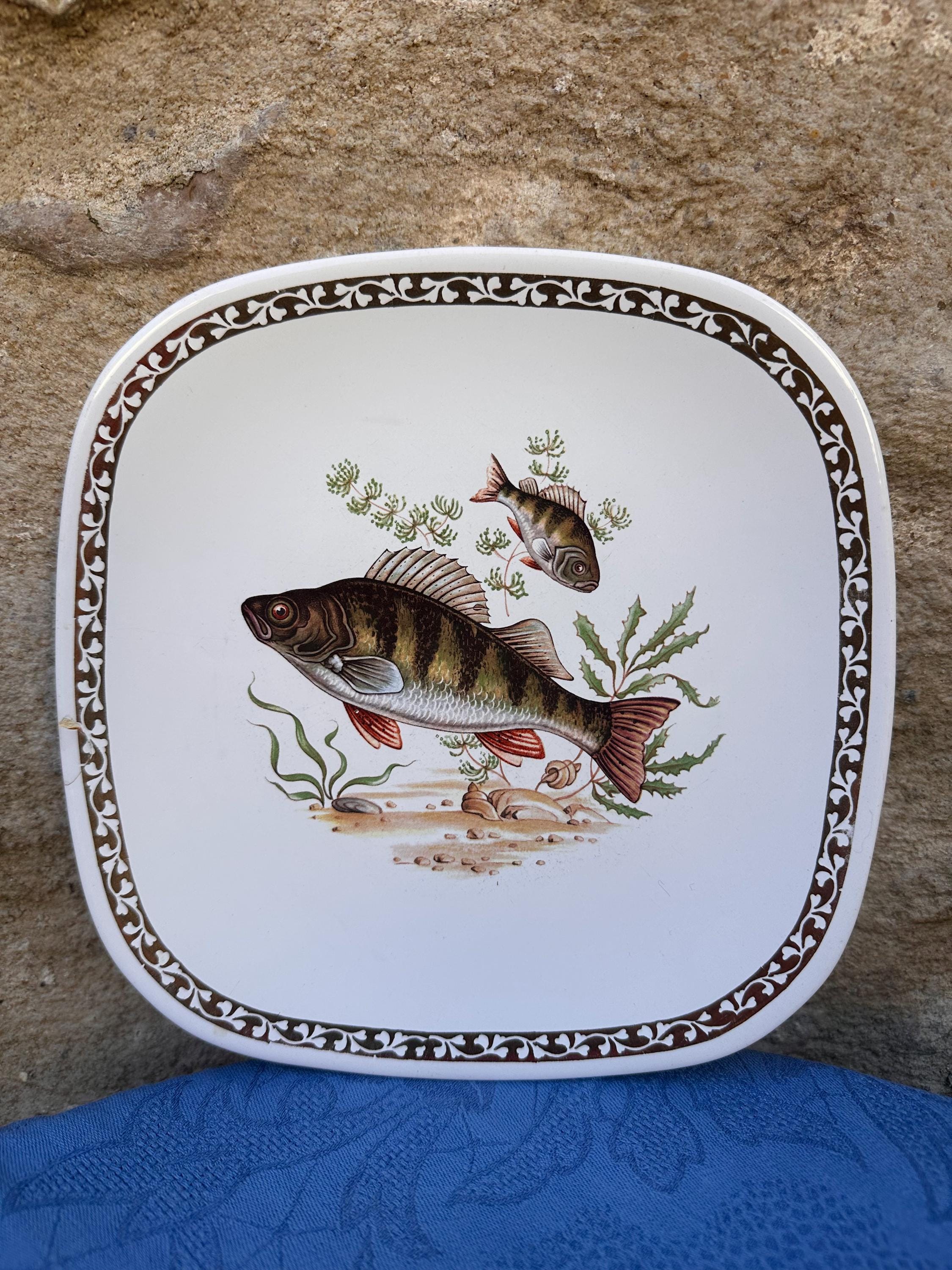 Set of 5+1 Longchamp Square Fish Plates, Porcelain and Gilding