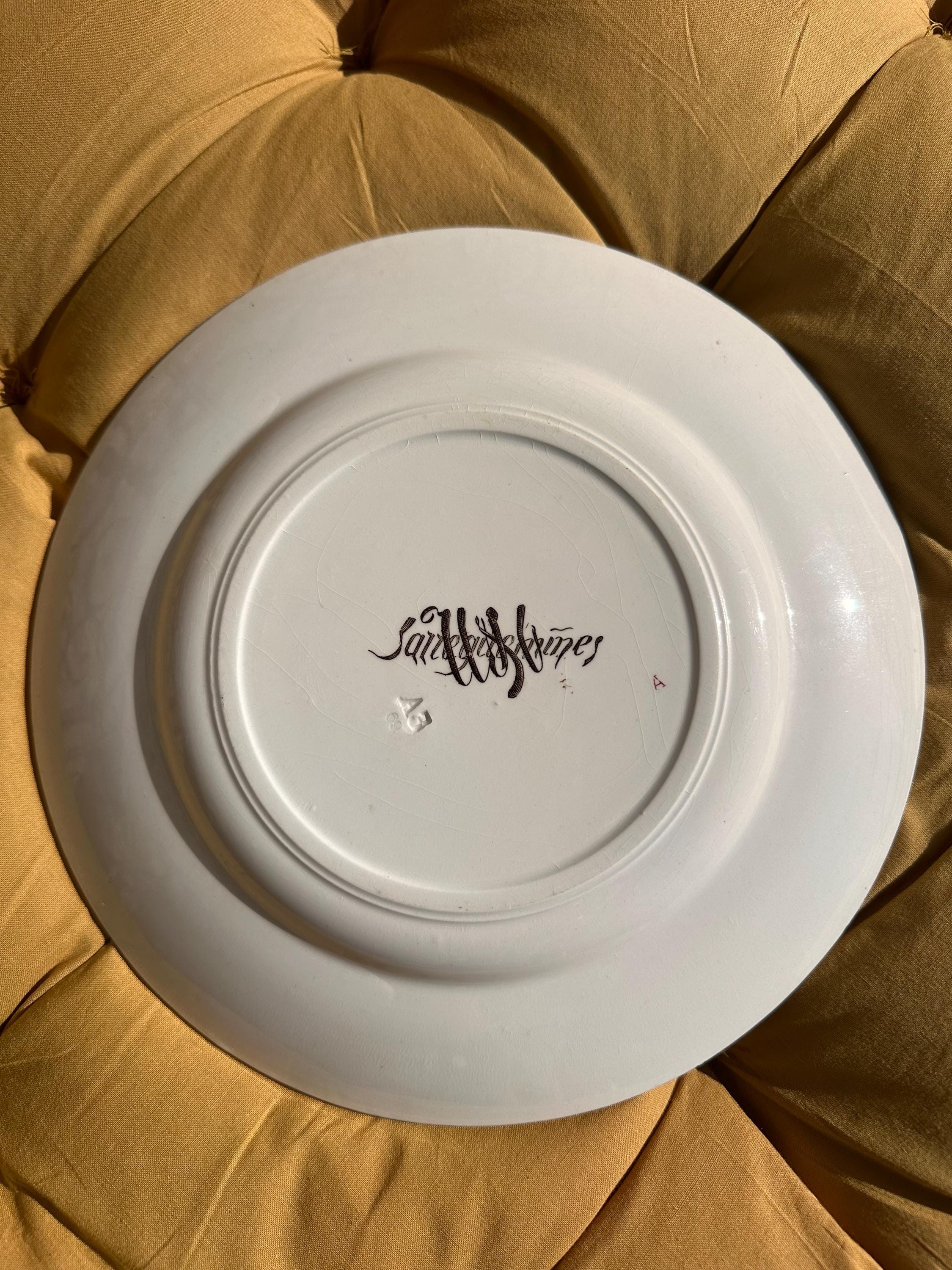 Assiette ancienne en faïence Sarreguemines – Modèle Pompadour