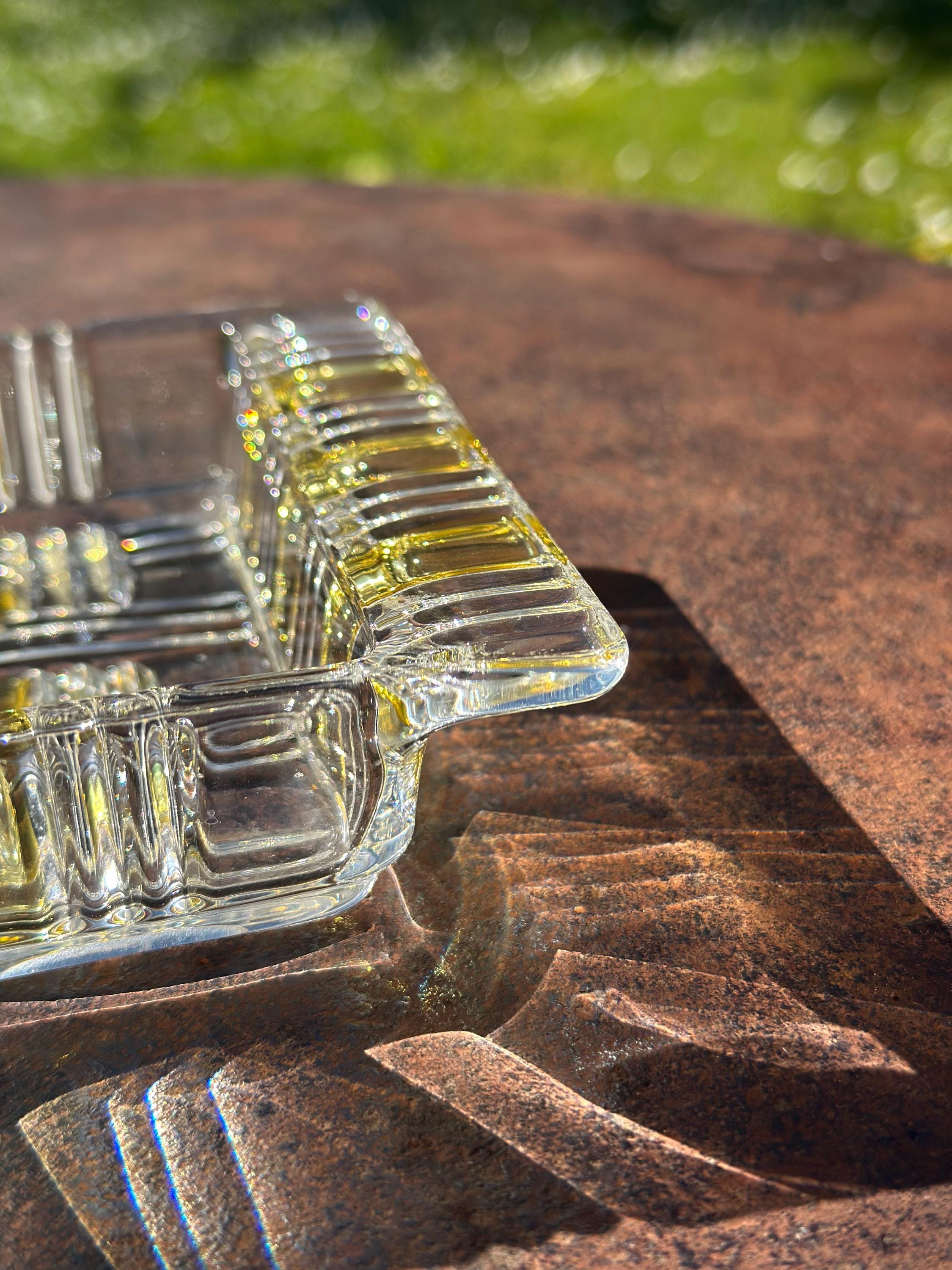 Plat compartimenté Walther Glas – Verre pressé effet cannage et ambre