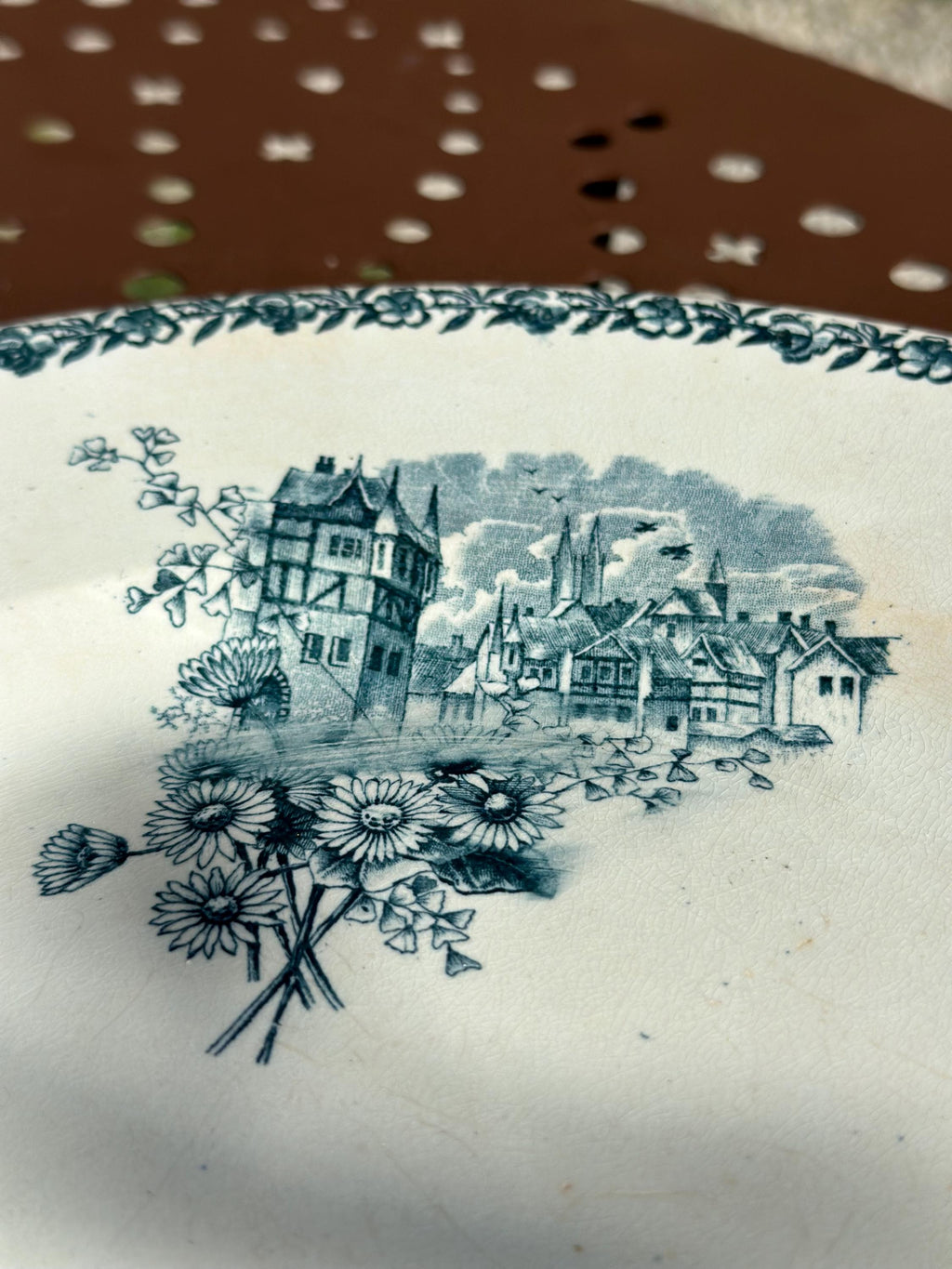 Grand plat de service ancien Pexonne – Faïence de Lorraine XIXème