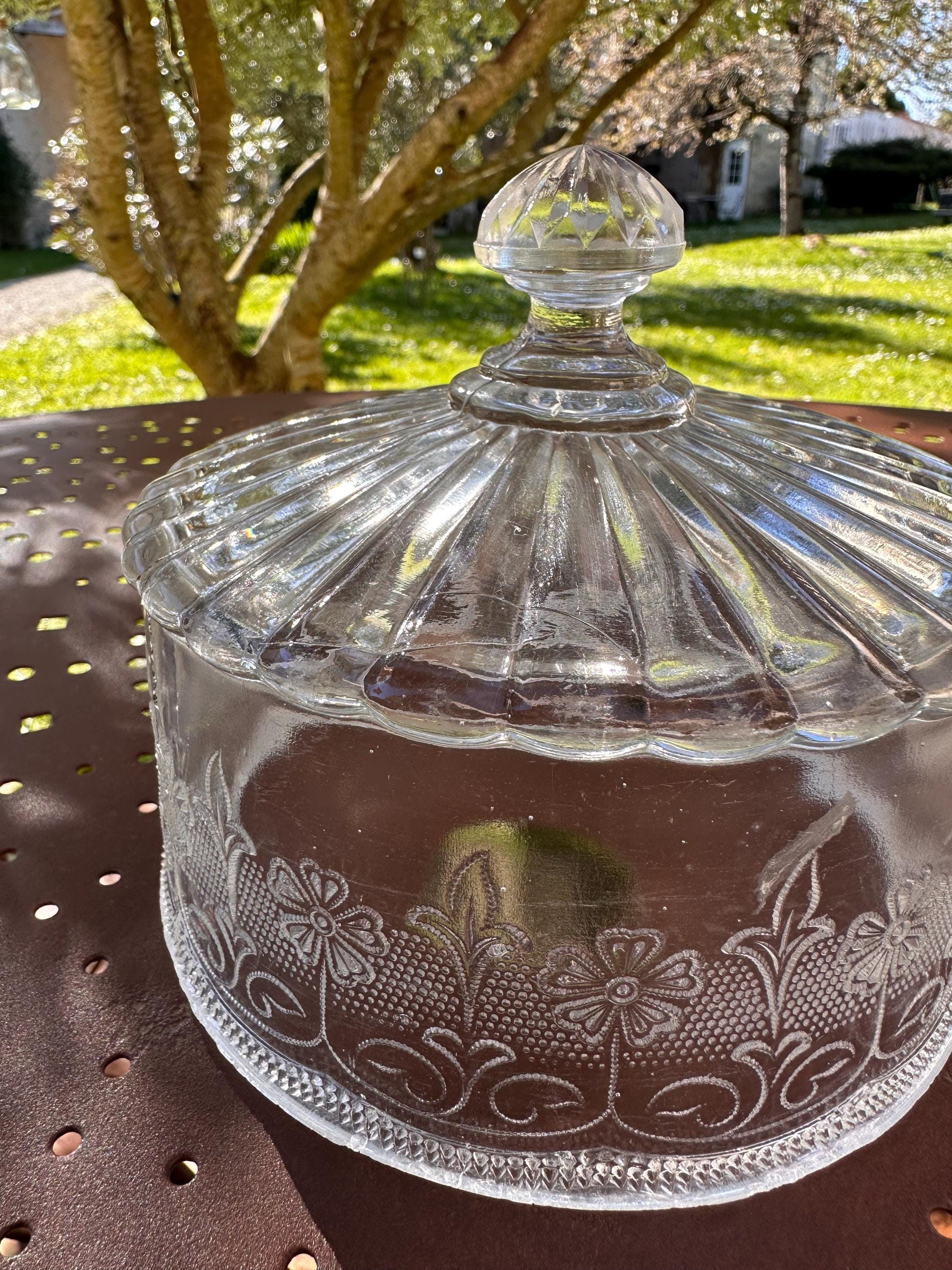 Vintage molded glass cheese cloche – Floral design