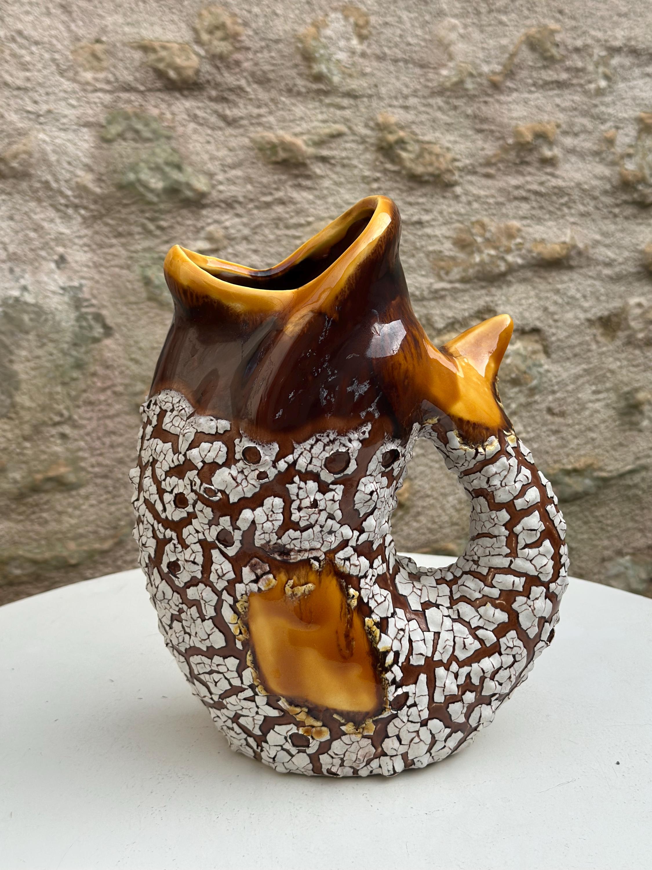 Vase pichet poisson zoomorphe – Céramique vintage marron et écume blanche