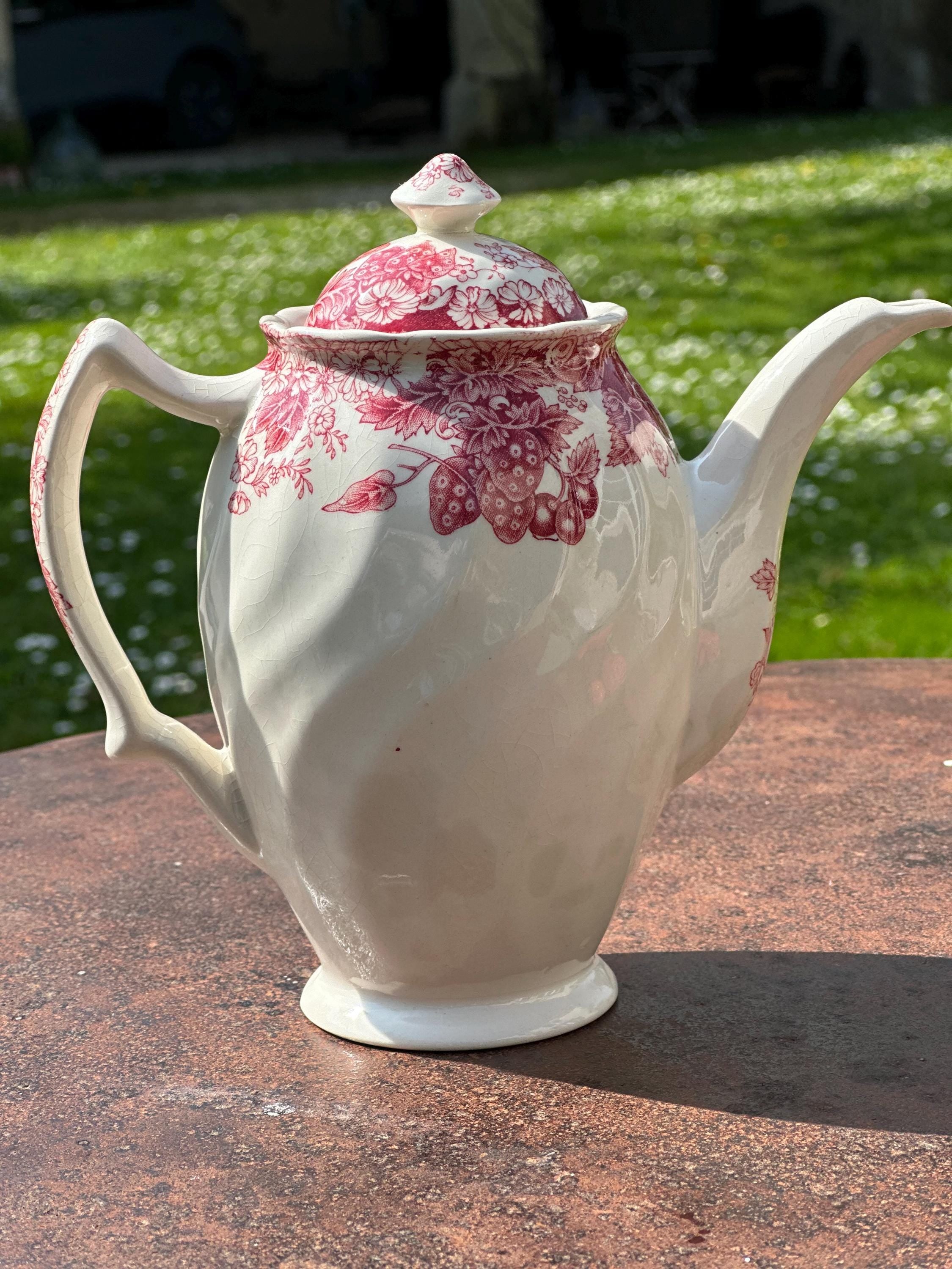 Johnson Brothers Tall Teapot – "Strawberry Fair" Pattern