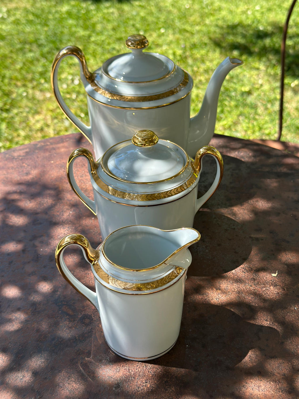 Service à Thé Porcelaine de Sologne Larchevêque, Blanc & Or (Trio)