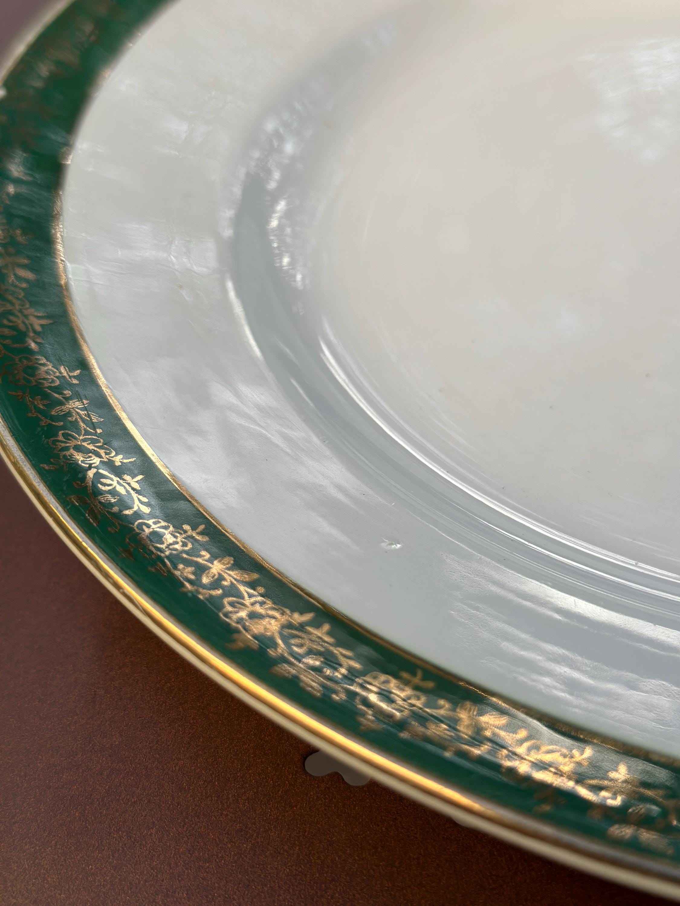 Grand plat de service Sarreguemines – Modèle Berry ancien