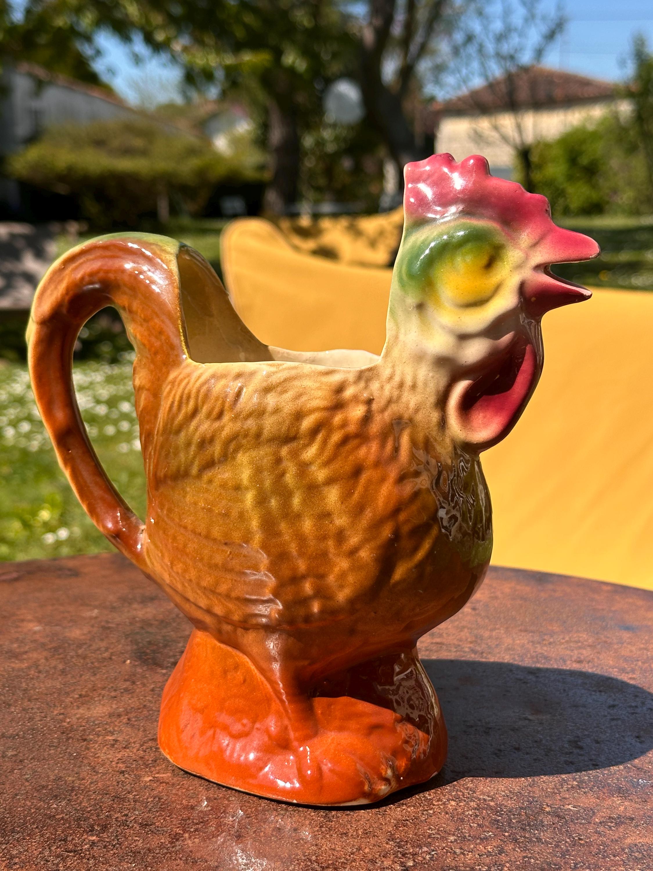 Antique rooster pitcher in slipware – Shabby chic style