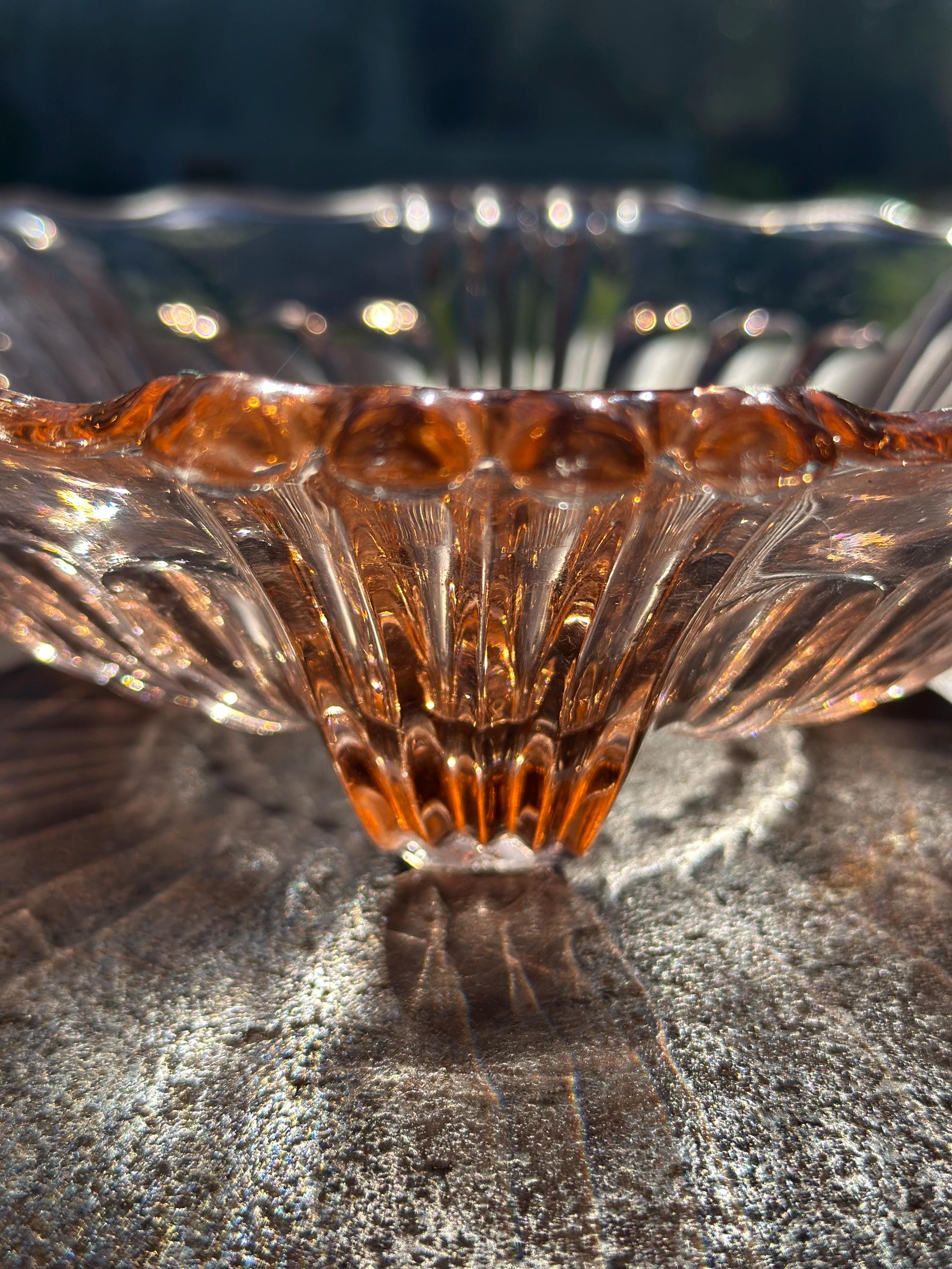 Coupe tripode ancienne en verre Rosaline – Style Art Déco