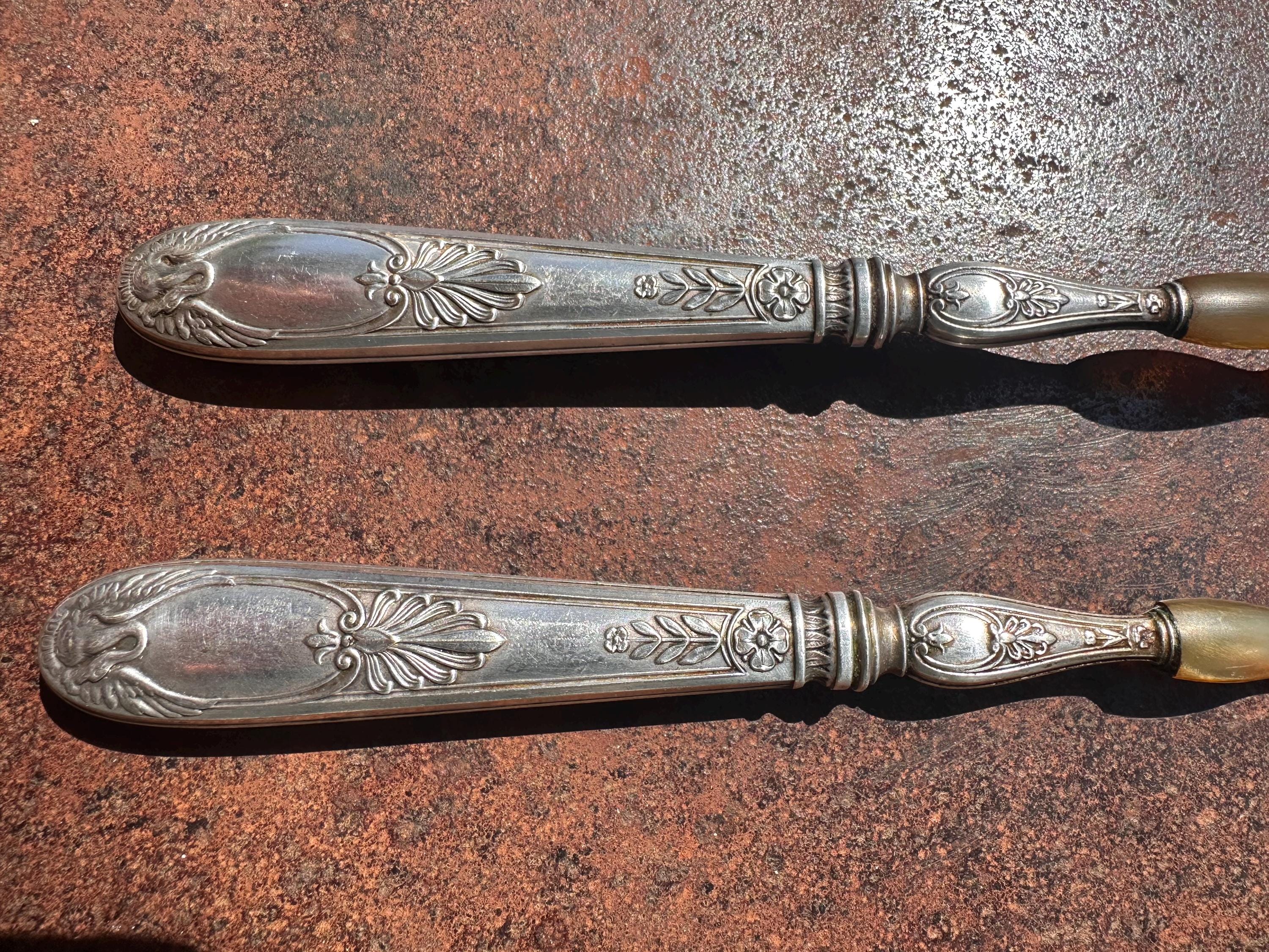 Antique salad servers with swan decoration – Silver-plated metal and horn