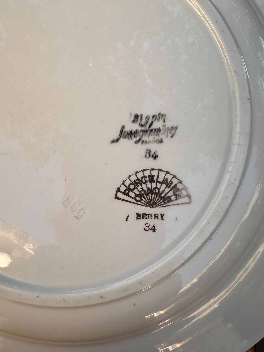 Grand plat de service Sarreguemines – Modèle Berry ancien