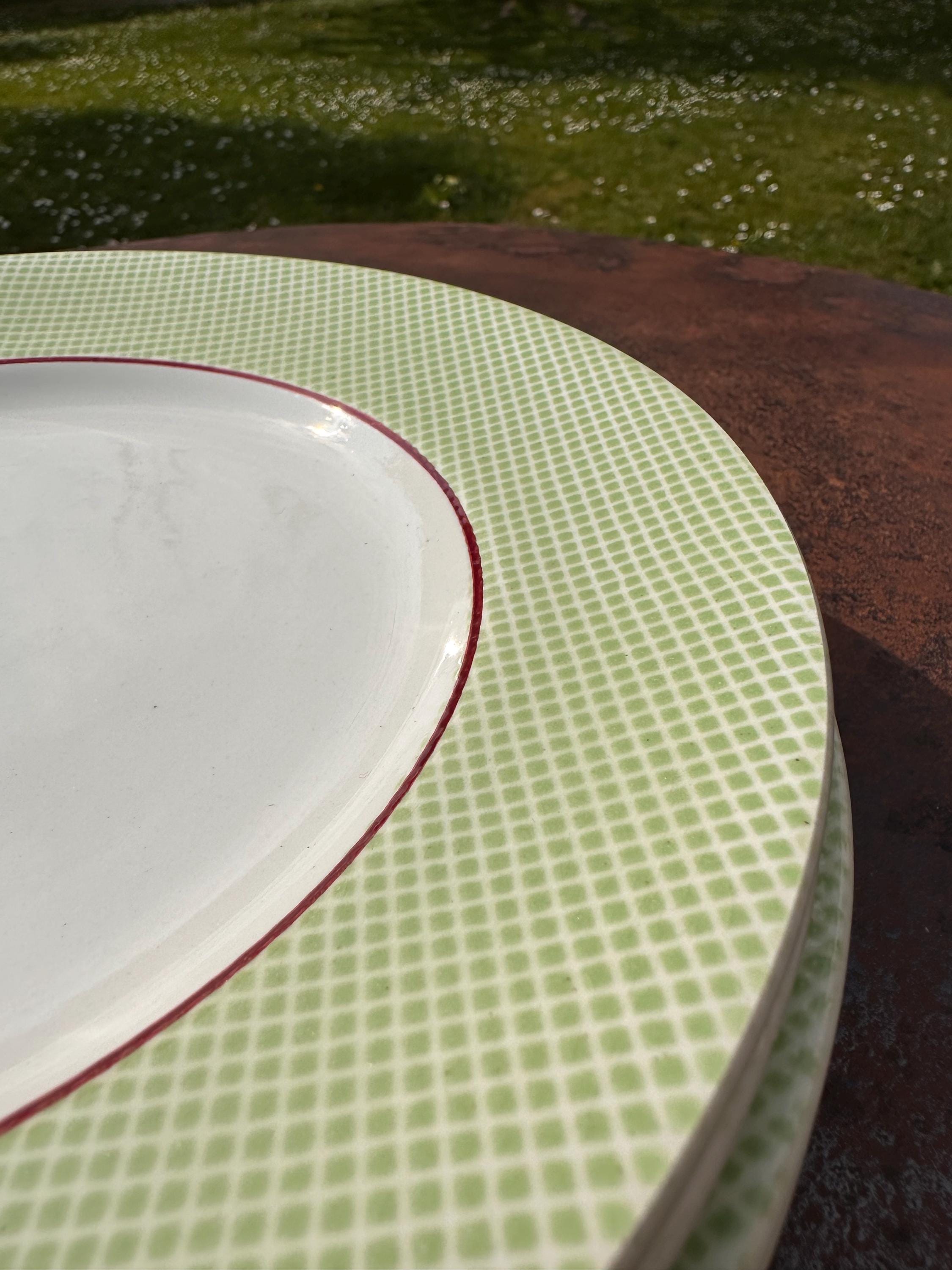 6 assiettes anciennes en faïence de Salins – Modèle Izoard