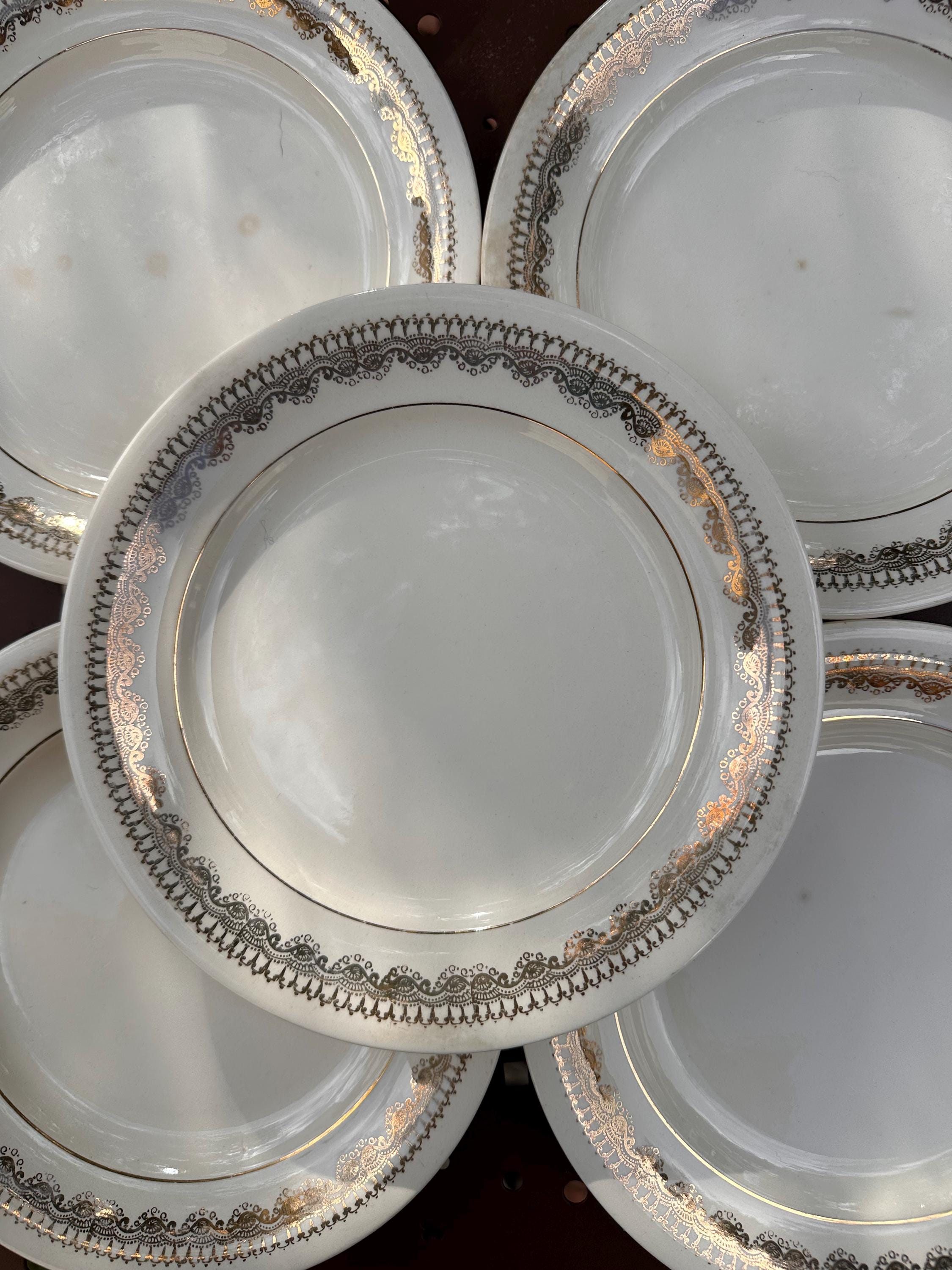 10 assiettes plates Villeroy & Boch – Frise dentelle dorée ancienne
