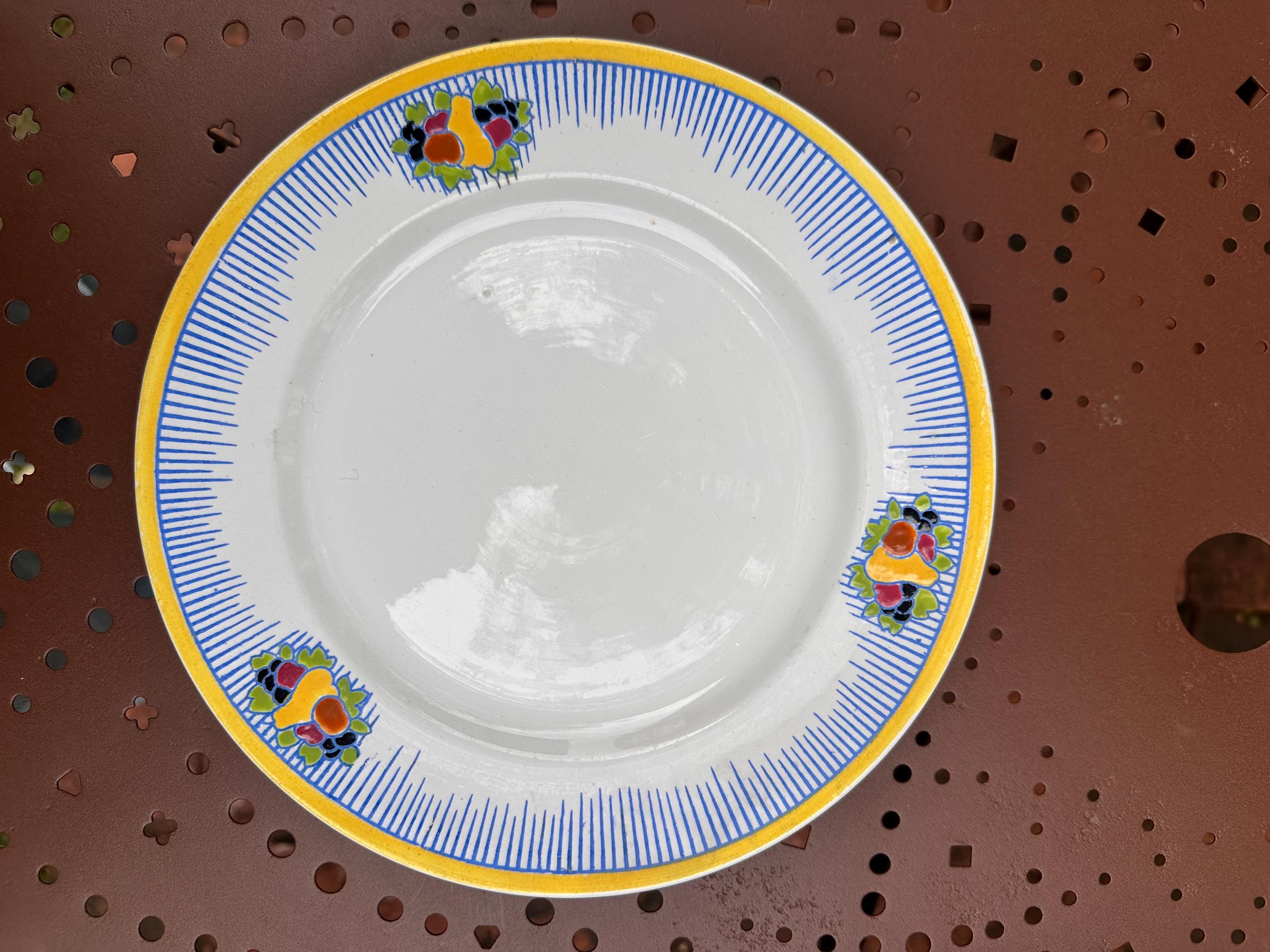 Lot de 10 Assiettes Boch Frères La Louvière Art Déco, Décor Fruitier
