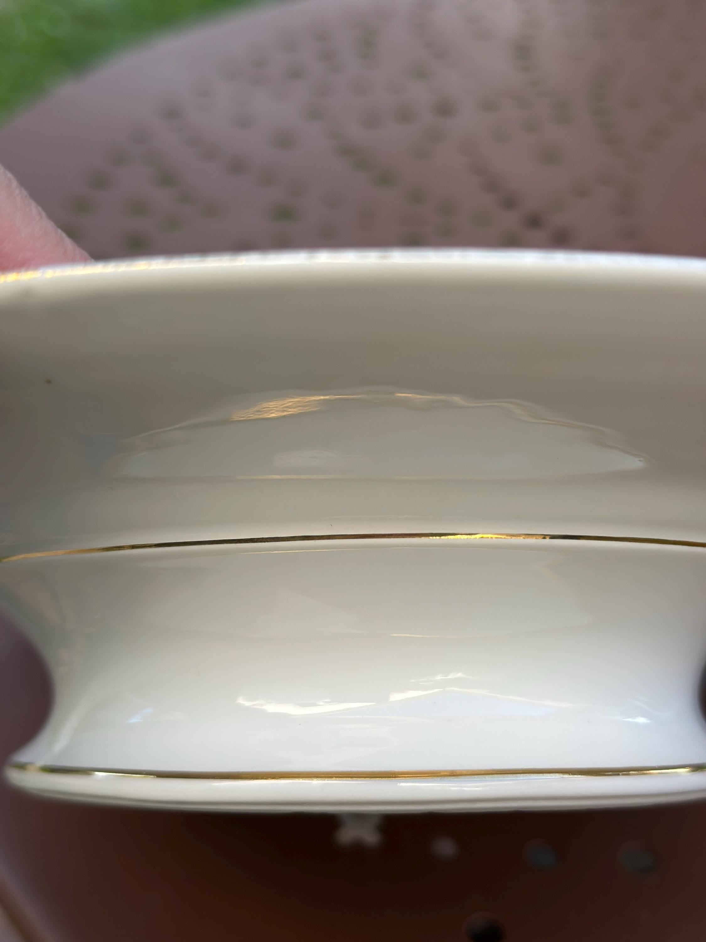 Plat sur piédouche Bernardaud Limoges – Porcelaine ancienne