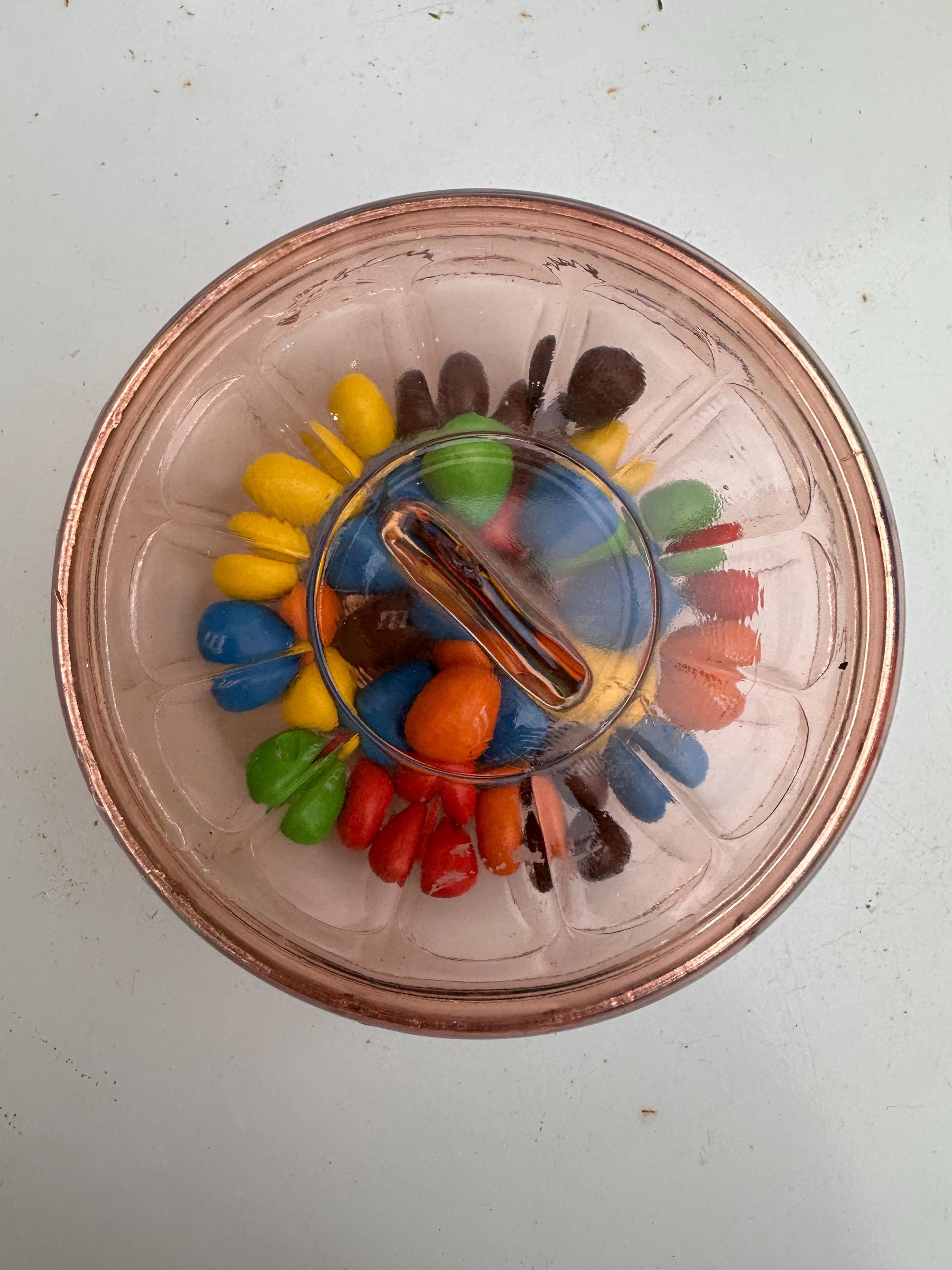 Bonbonnière ancienne en verre rose – Modèle Pétales