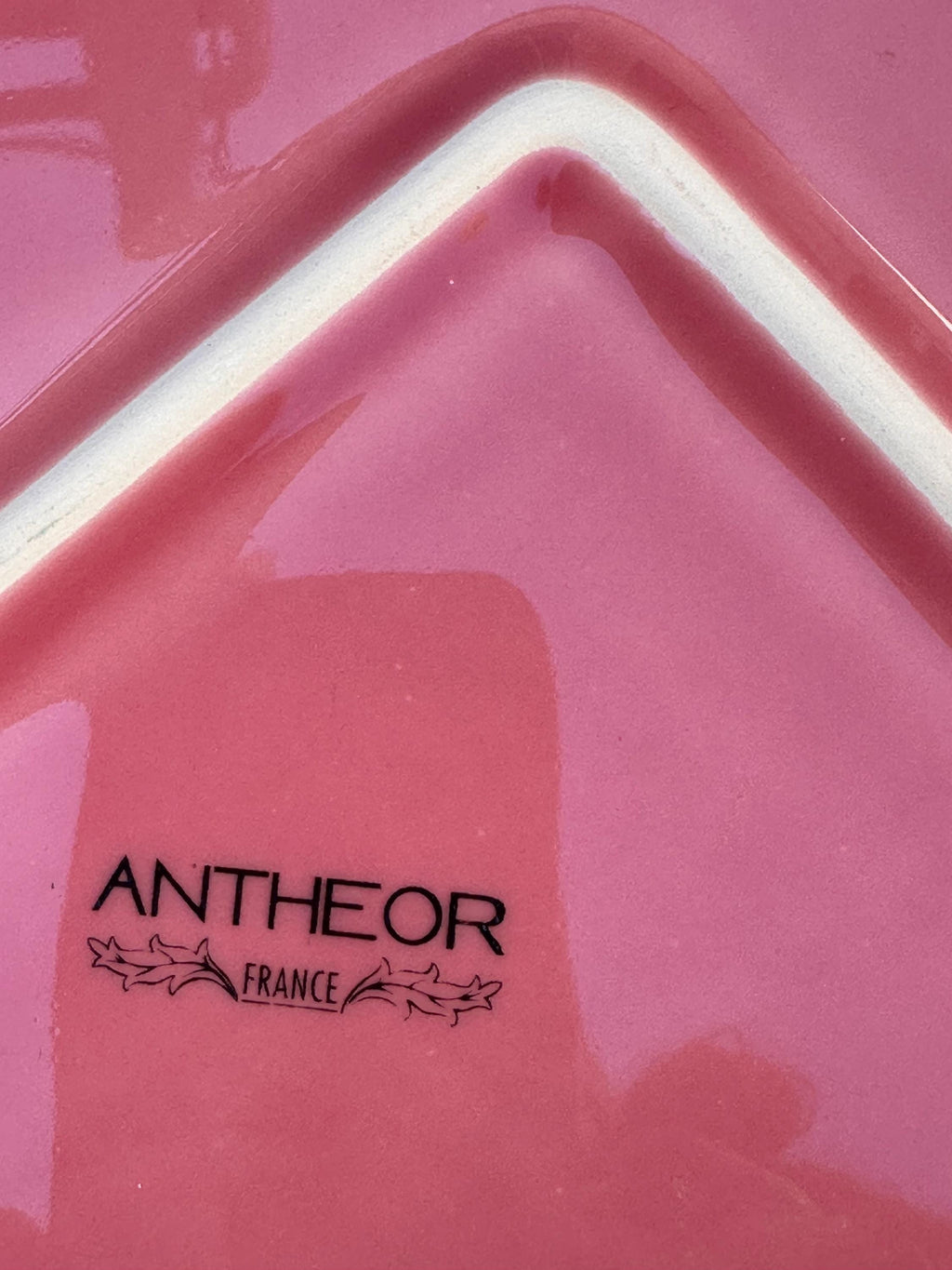Service apéritif vintage Anthéor – Céramique géométrique rose et prune
