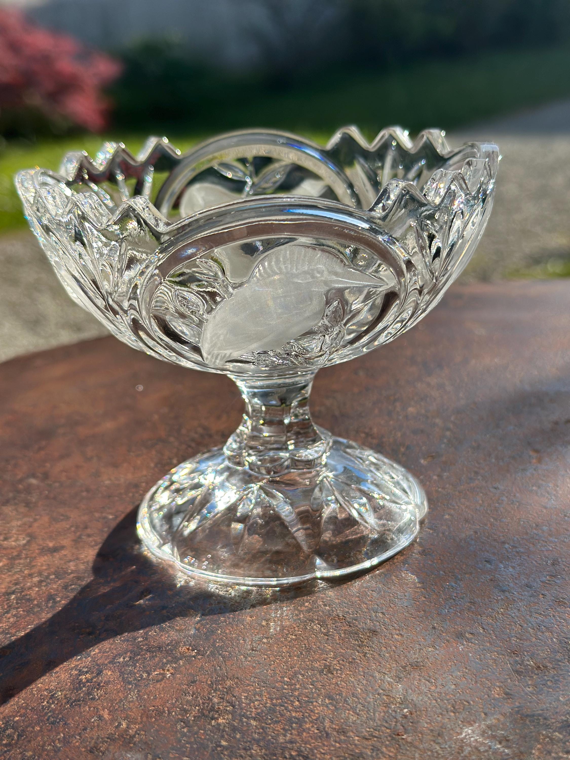 Arques crystal footed bowl – "Les Passereaux" model