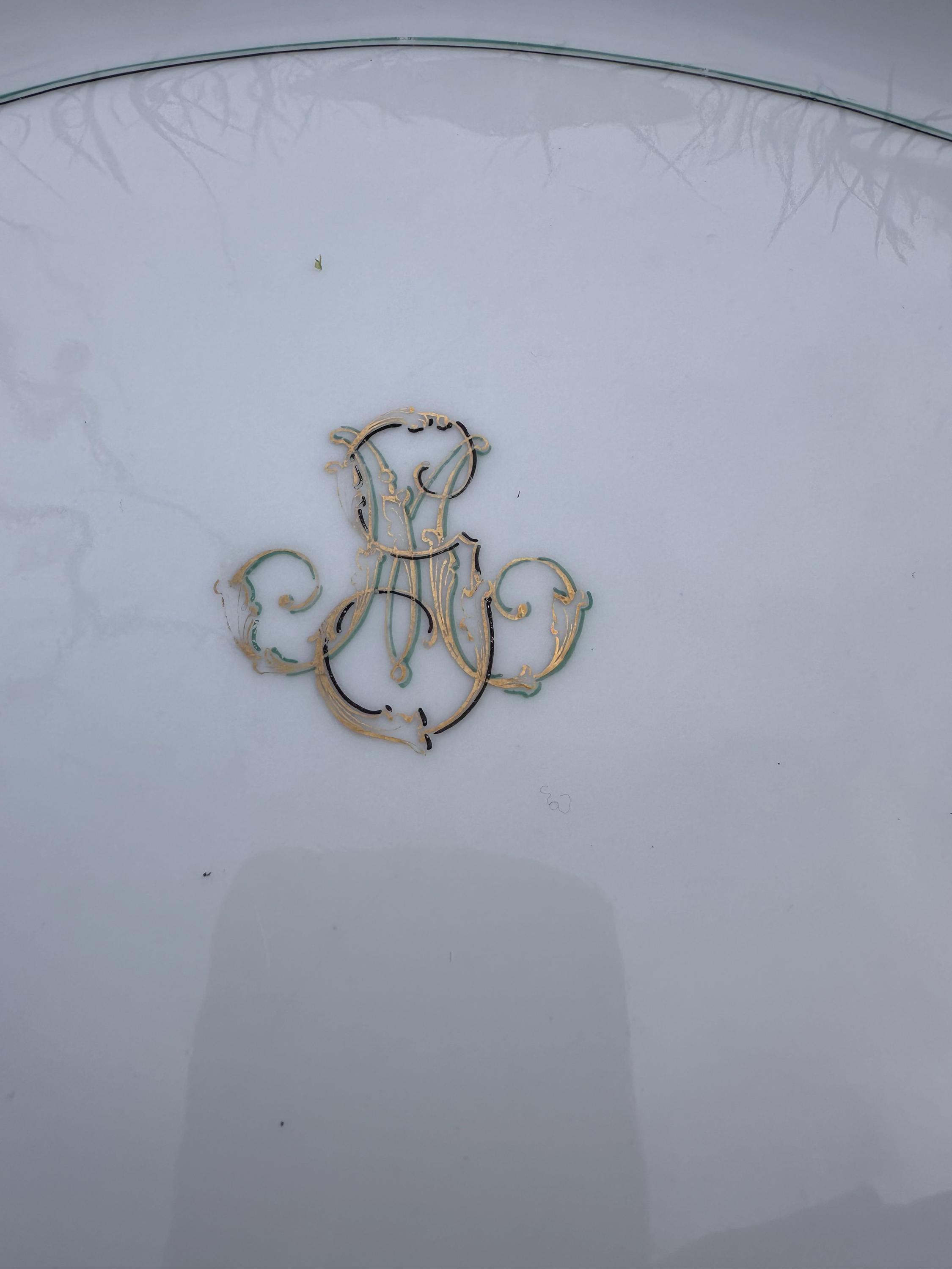 Plat de service ovale Art Nouveau – Porcelaine blanche, vert et or