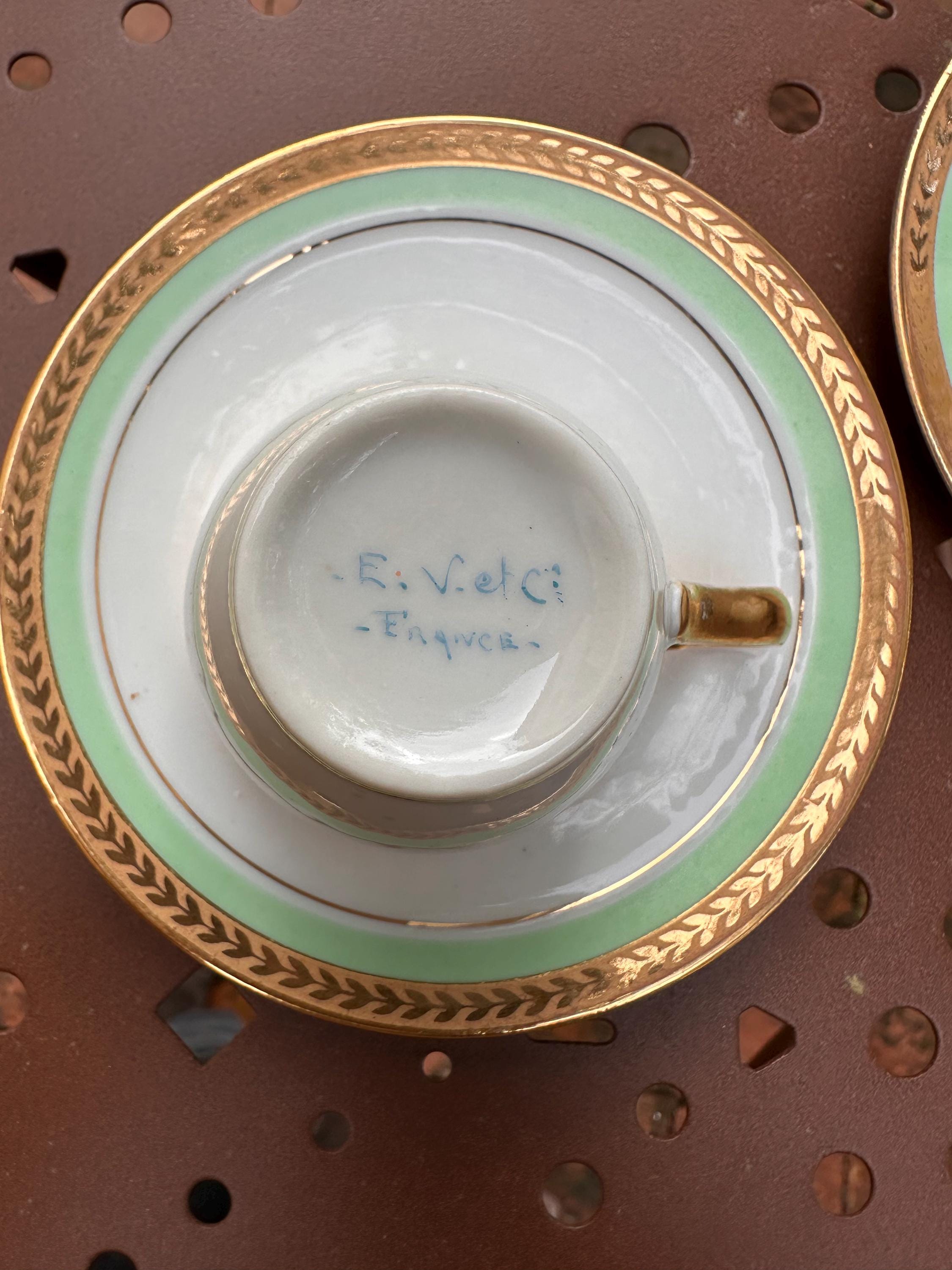 Duo de tasses à espresso anciennes E. Viel France – Vert d’eau et or