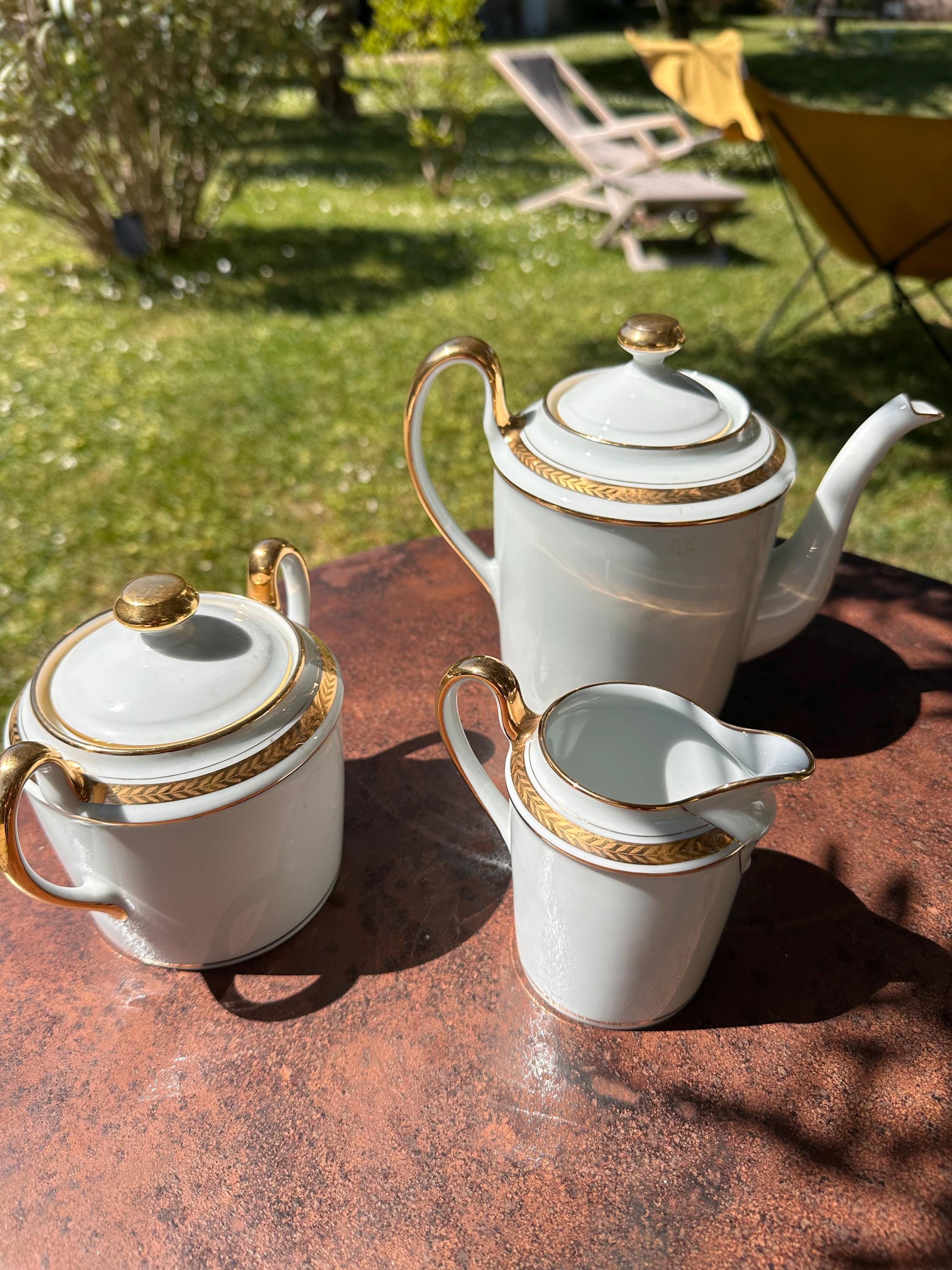 Service à Thé Porcelaine de Sologne Larchevêque, Blanc & Or (Trio)