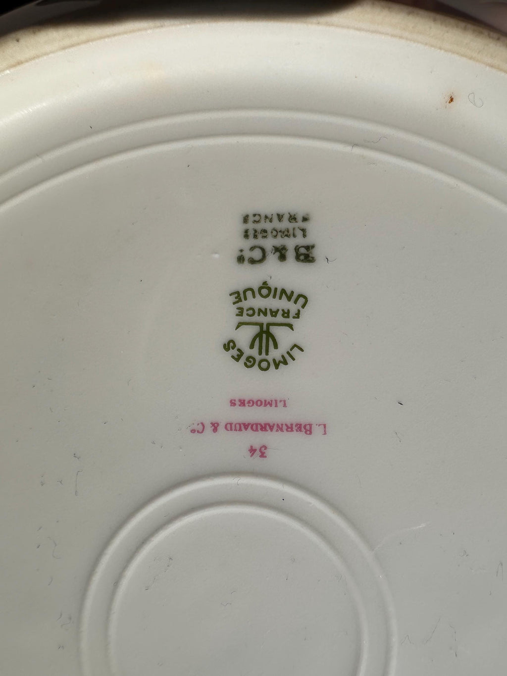 Grand plat creux Bernardaud Limoges – Porcelaine ancienne