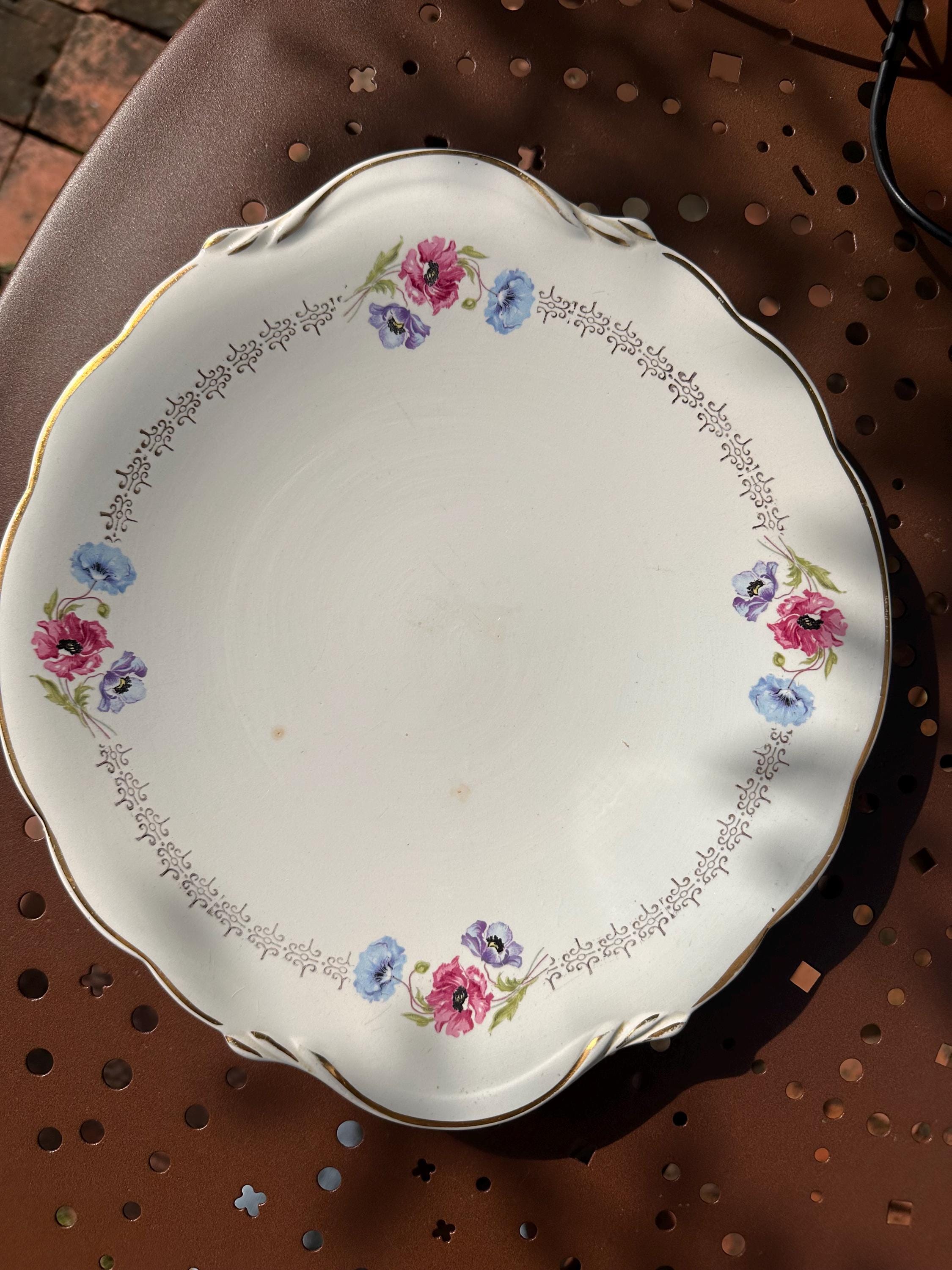 Vercor Earthenware Cake Dish – Bagatelle Model