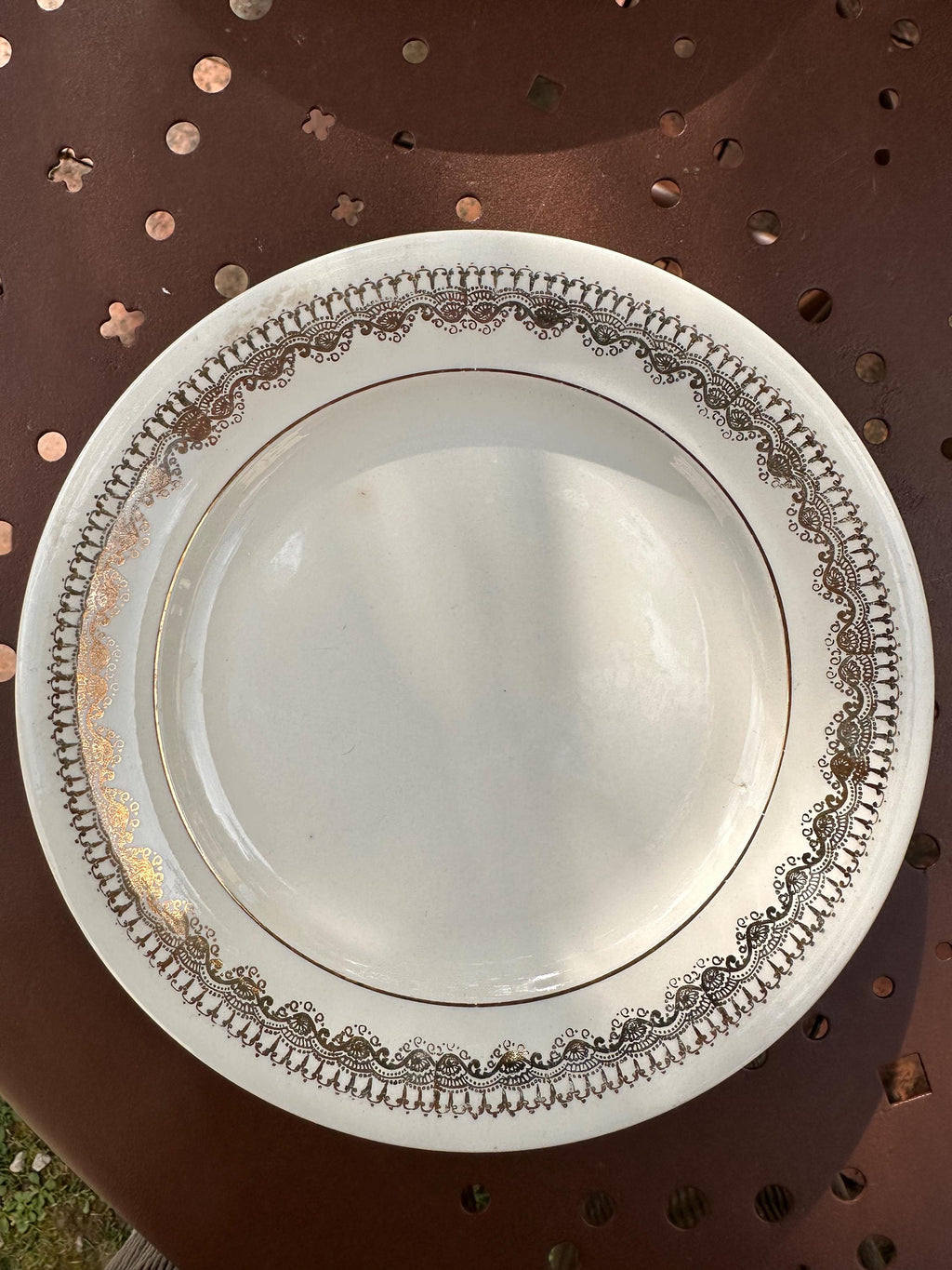 10 assiettes plates Villeroy & Boch – Frise dentelle dorée ancienne
