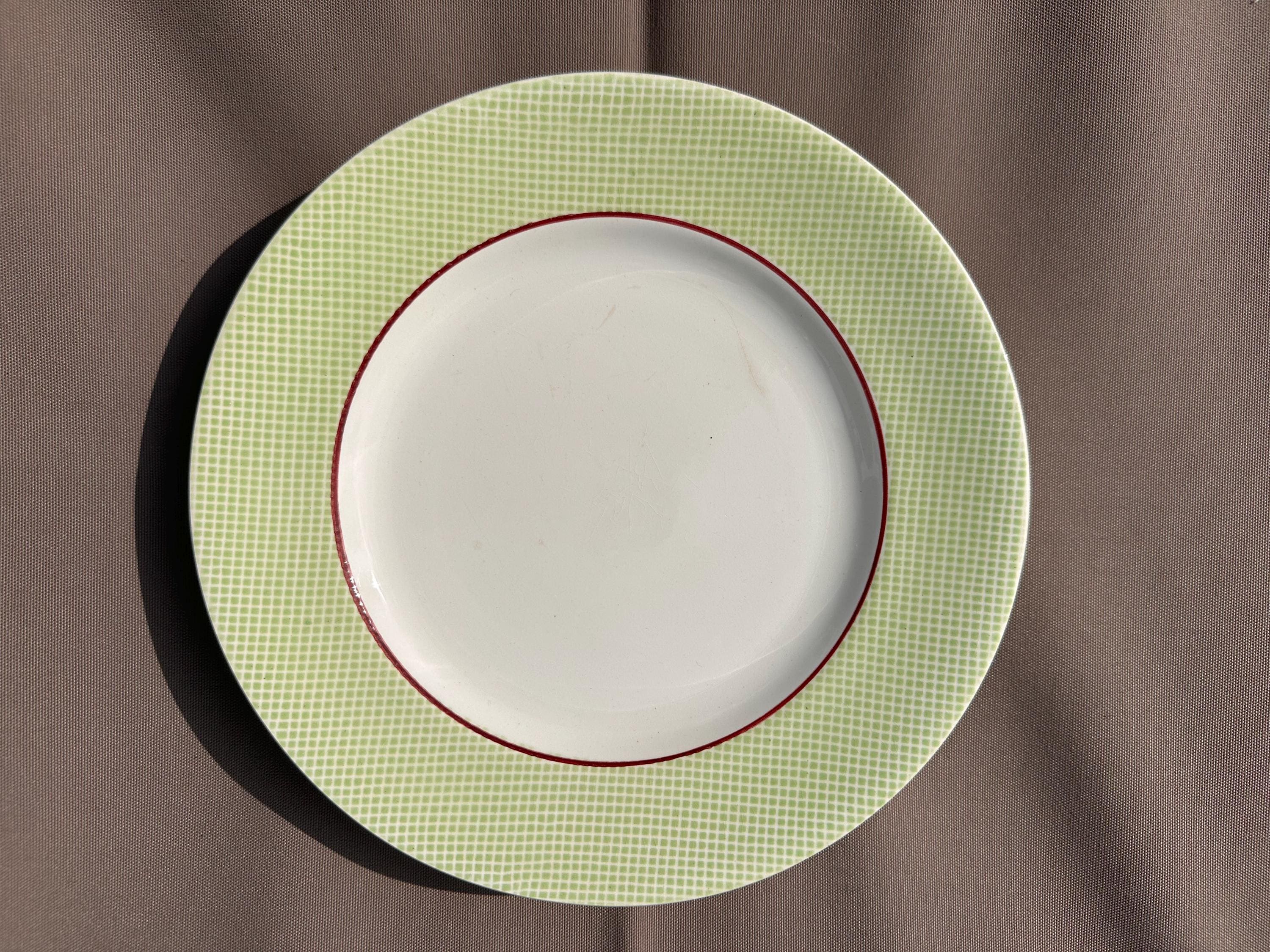 6 assiettes anciennes en faïence de Salins – Modèle Izoard