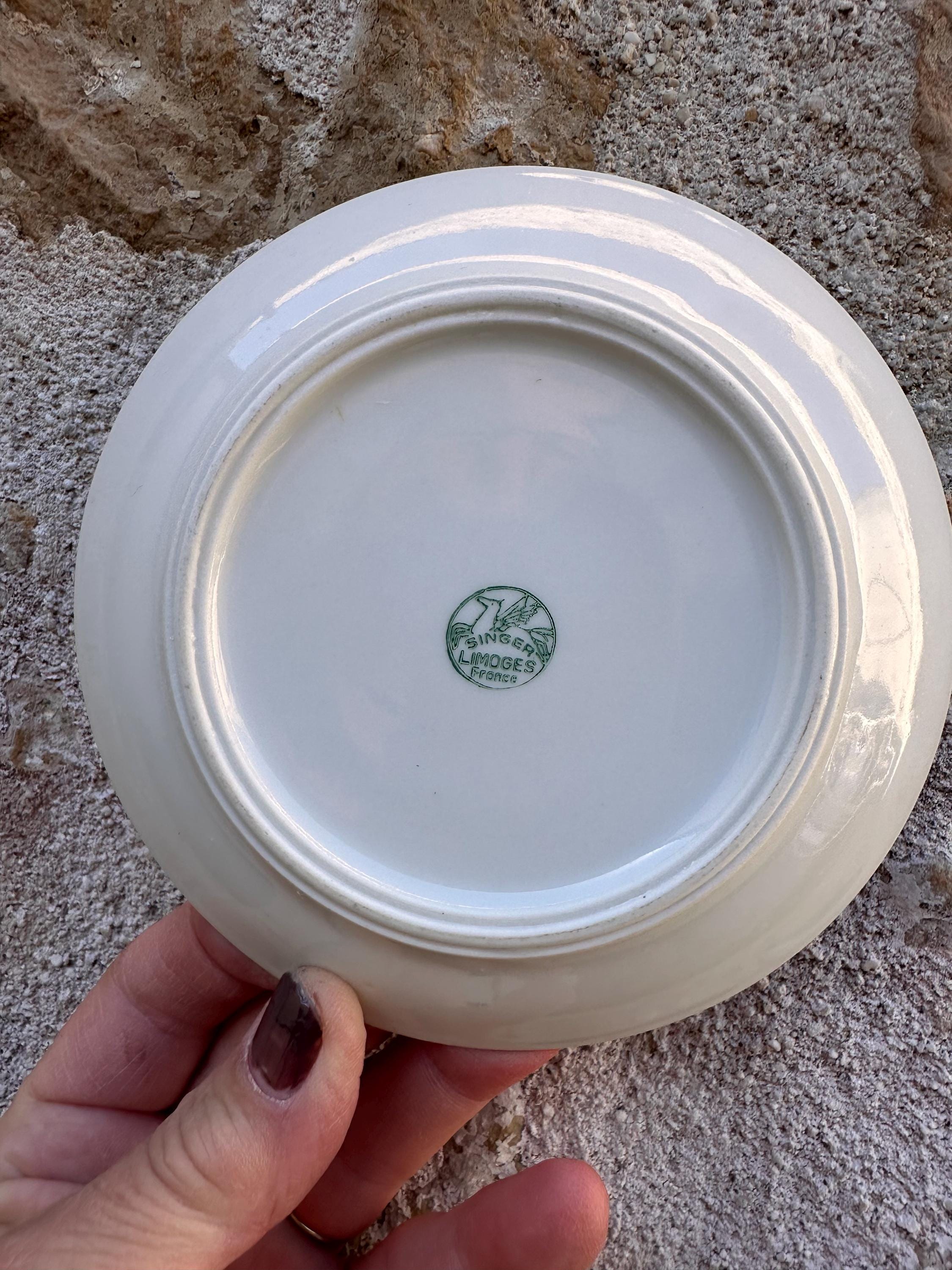 Lot de 4 Coupelles en Porcelaine de Limoges "Singer", Décor Laurier Doré