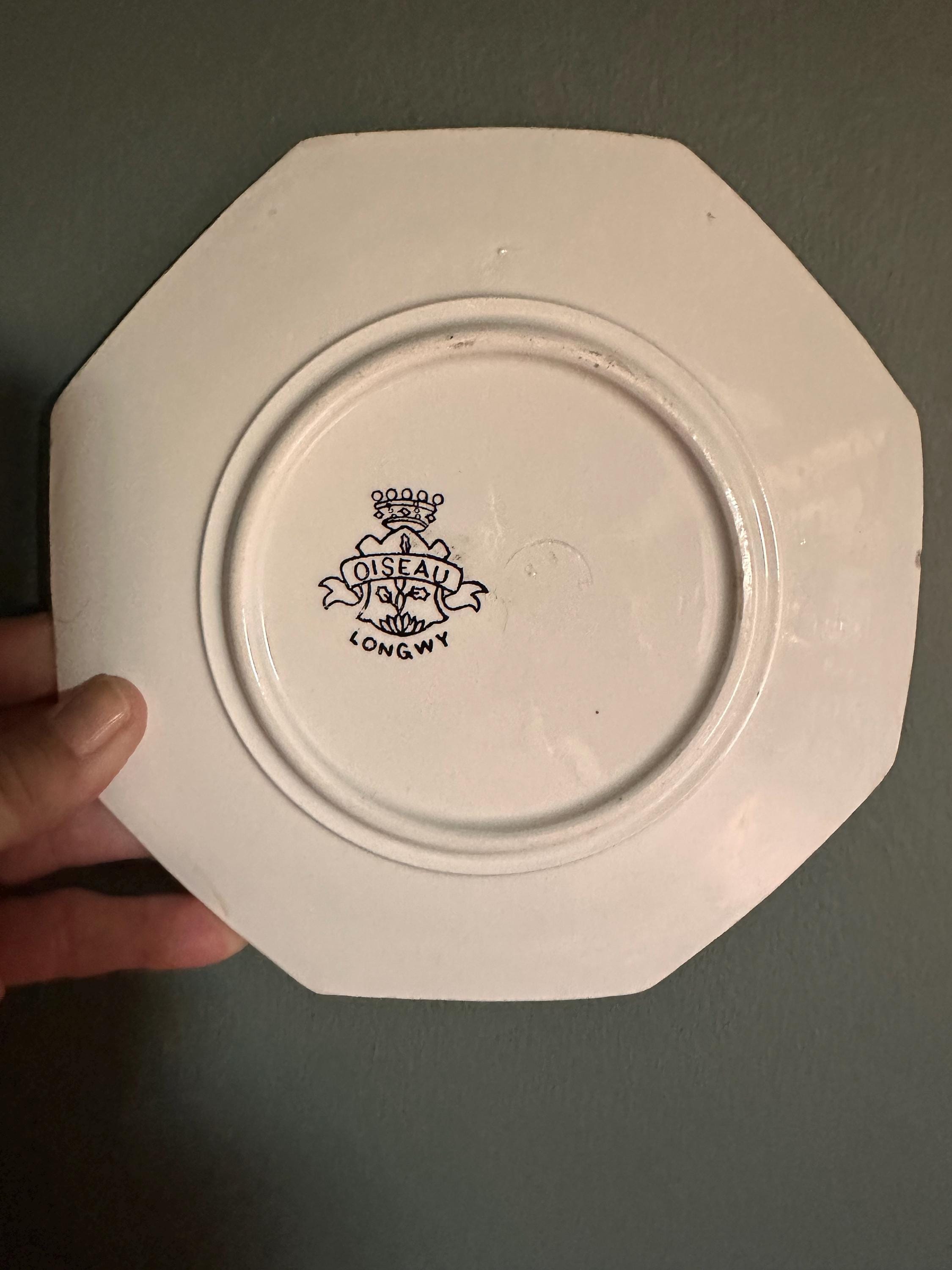 Assiette octogonale Longwy – Motif oiseau Art Déco