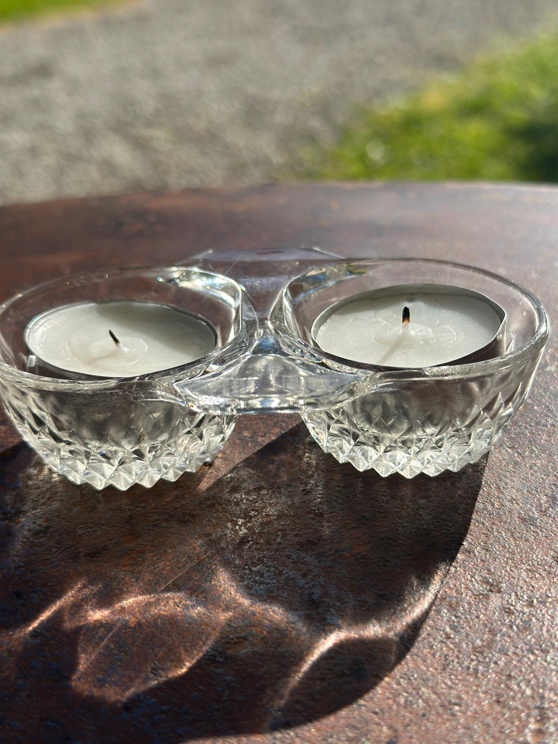 Salières Doubles Anciennes en Verre Moulé - Détournables en Bougeoirs de Table - Style Art Déco -Pointes de Diamant-Hobnail - lot de 2