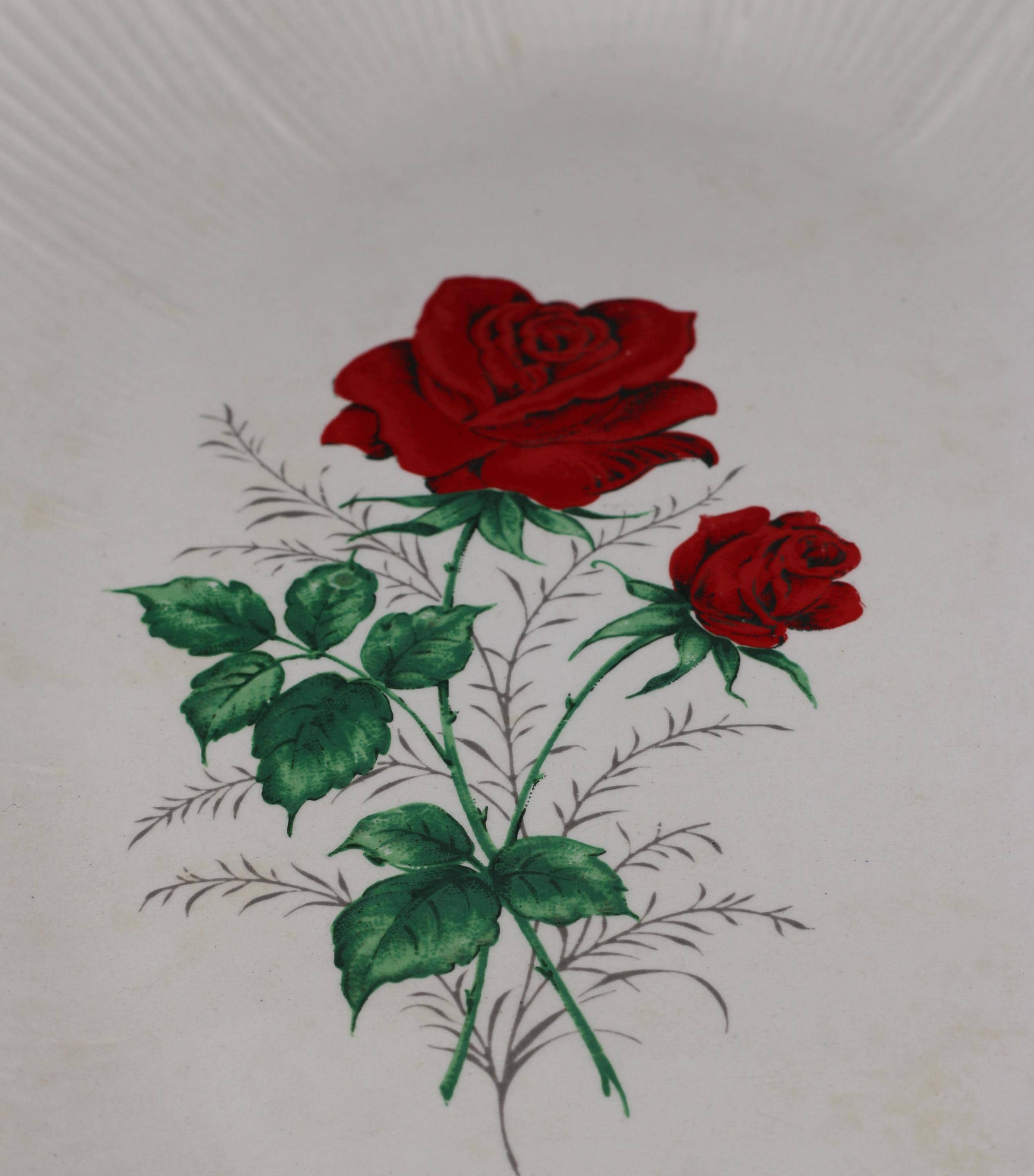 Sarreguemines "Claudia" serving dish – Rose decoration and gold rim