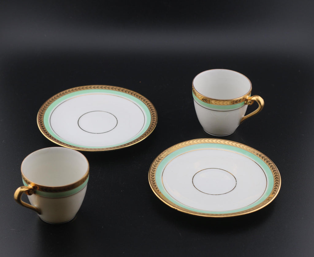Duo de tasses à espresso anciennes E. Viel France – Vert d’eau et or