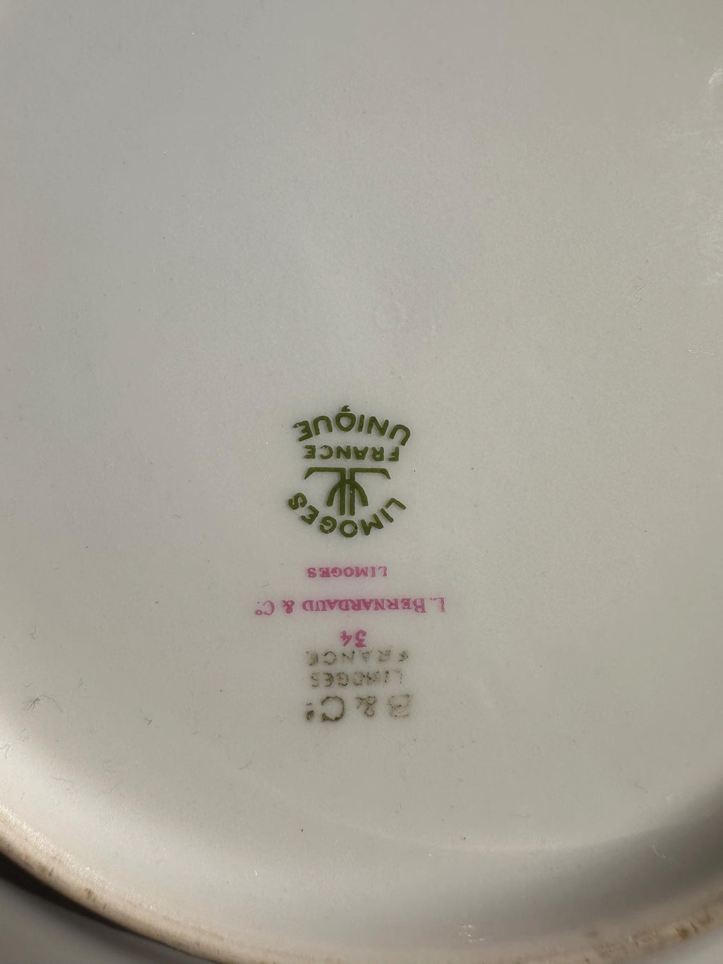 6 assiettes à dessert Bernardaud Limoges – Porcelaine ancienne