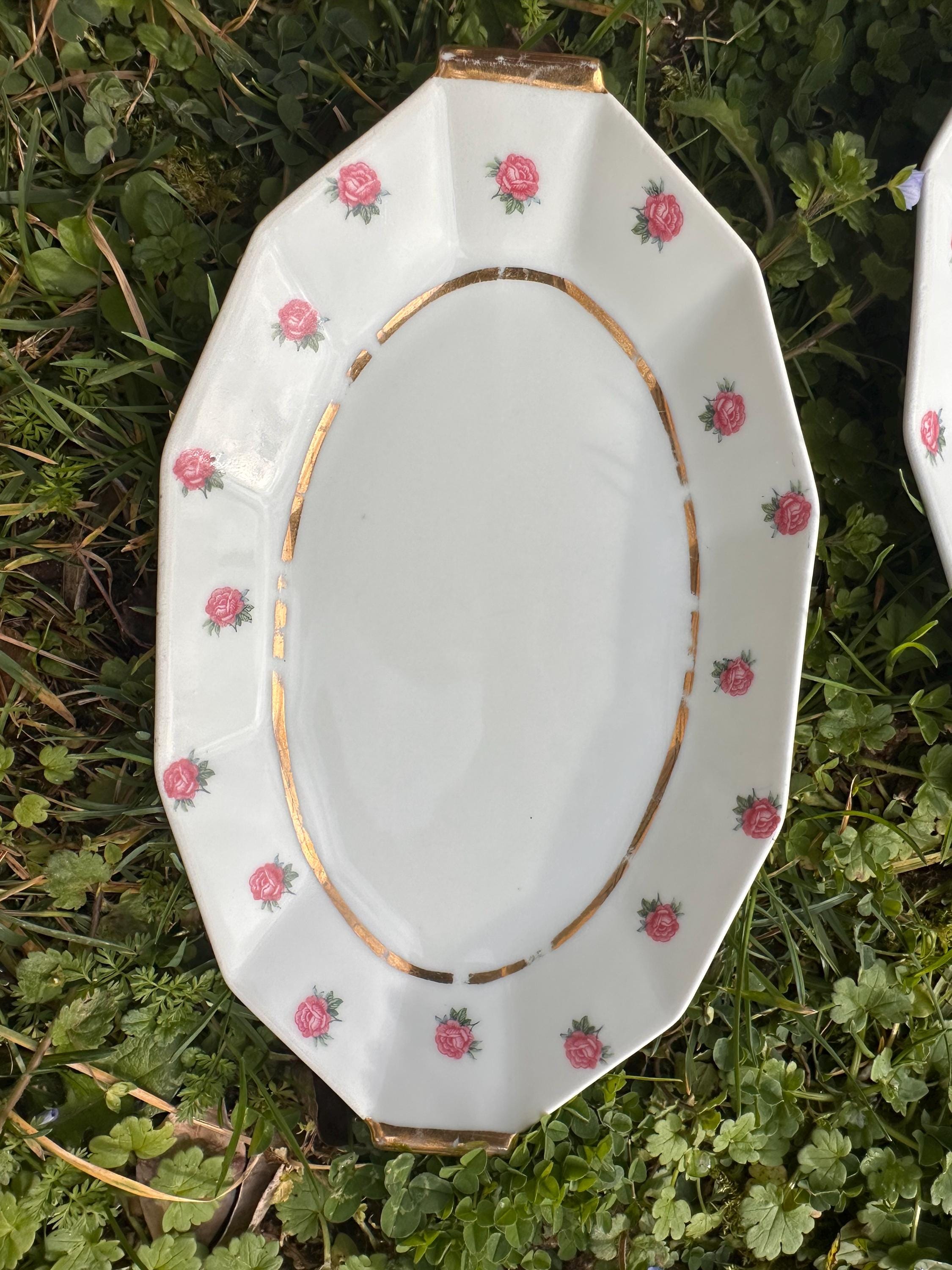 Vintage Small Oval Bowls Limousin Sainte-Foy-l'Argentière – Porcelain with Rose Decoration and Gold Rim – Shabby Chic France - Set of 2
