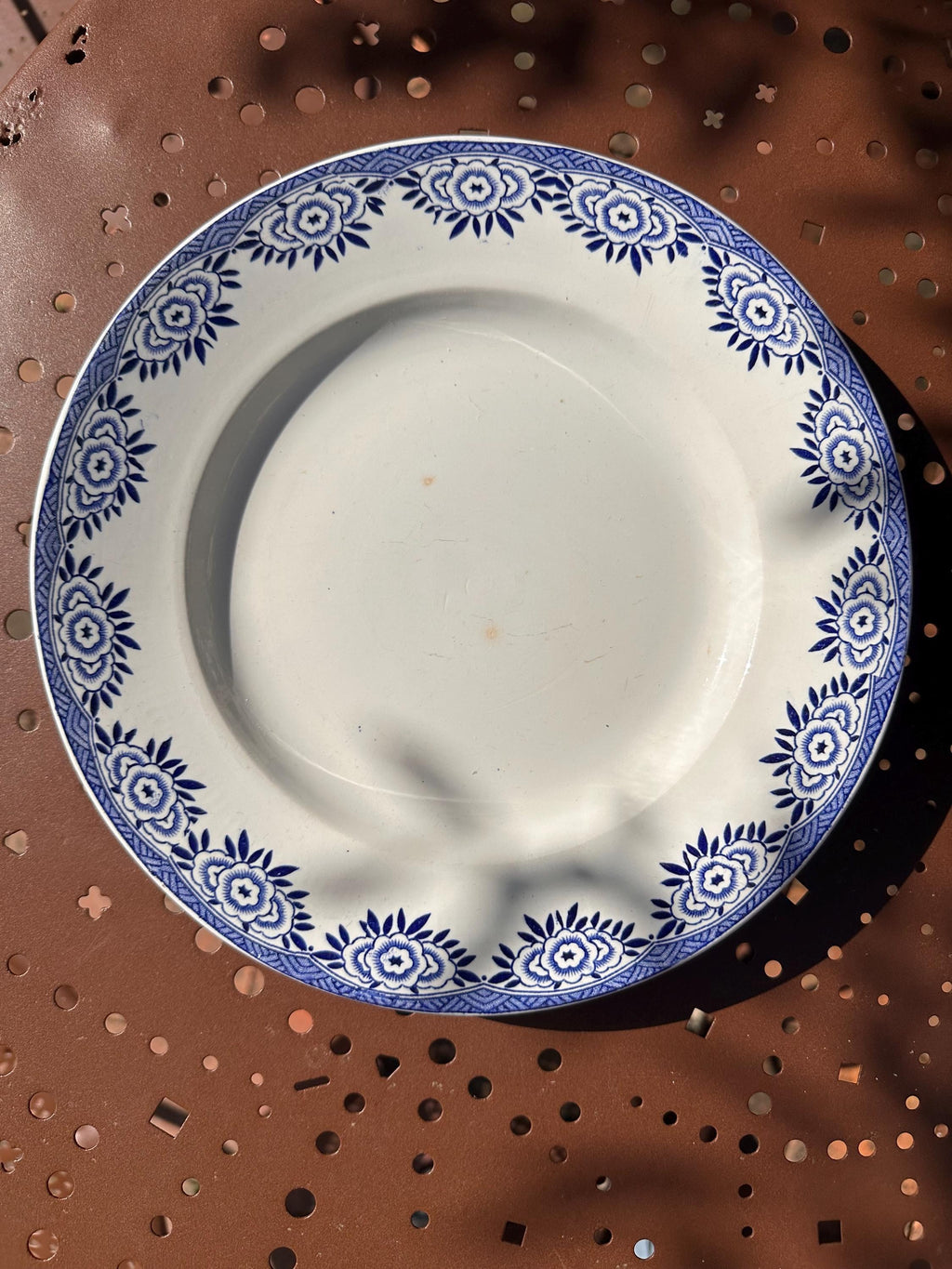 Grand plat rond ancien Sarreguemines – Modèle Capri