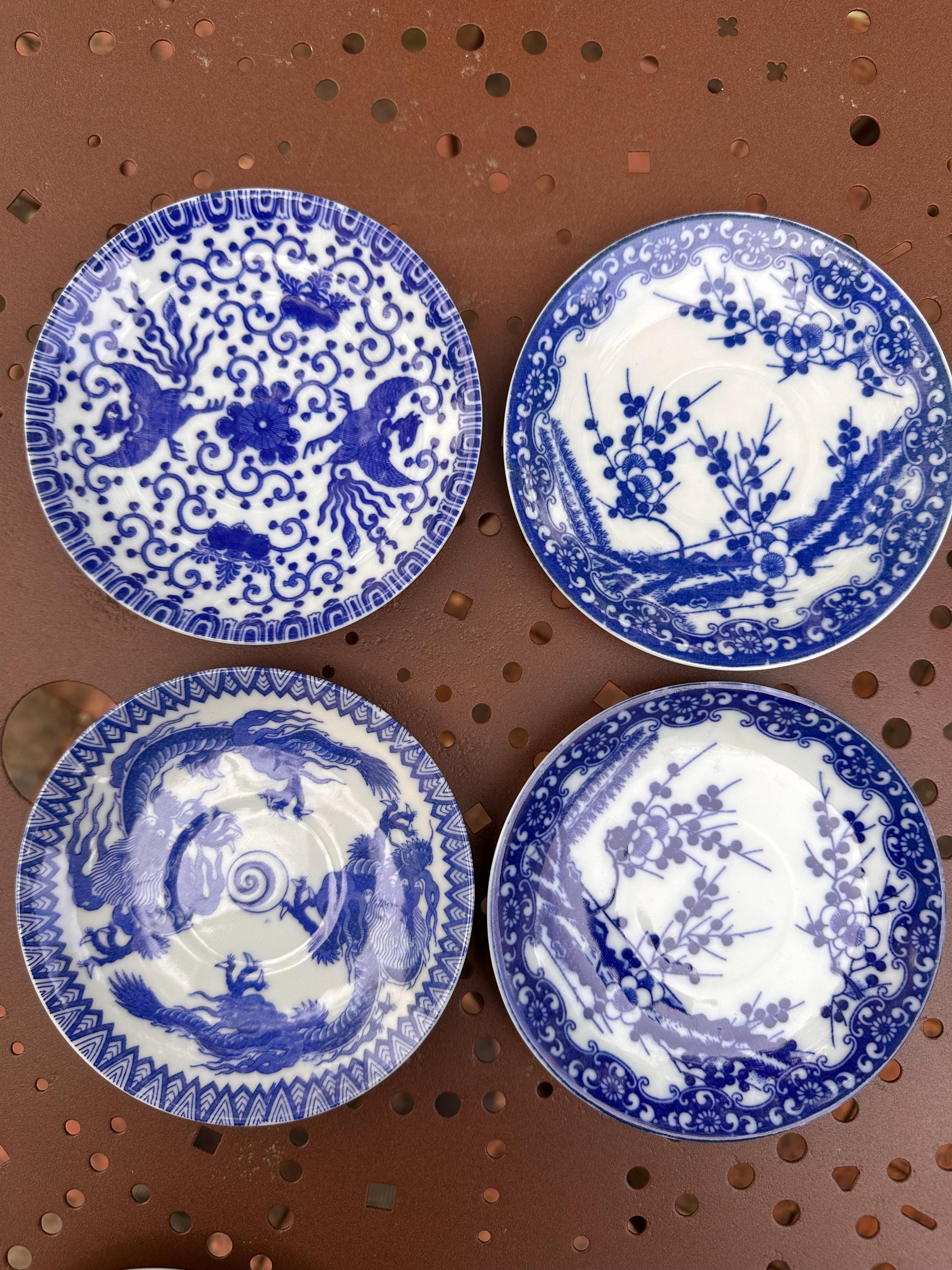 Petites assiettes  Vintage made in Japan en Porcelaine Bleue & Blanche – Assiettes à pain chic  –Art de la Table Japonais - lot de 4