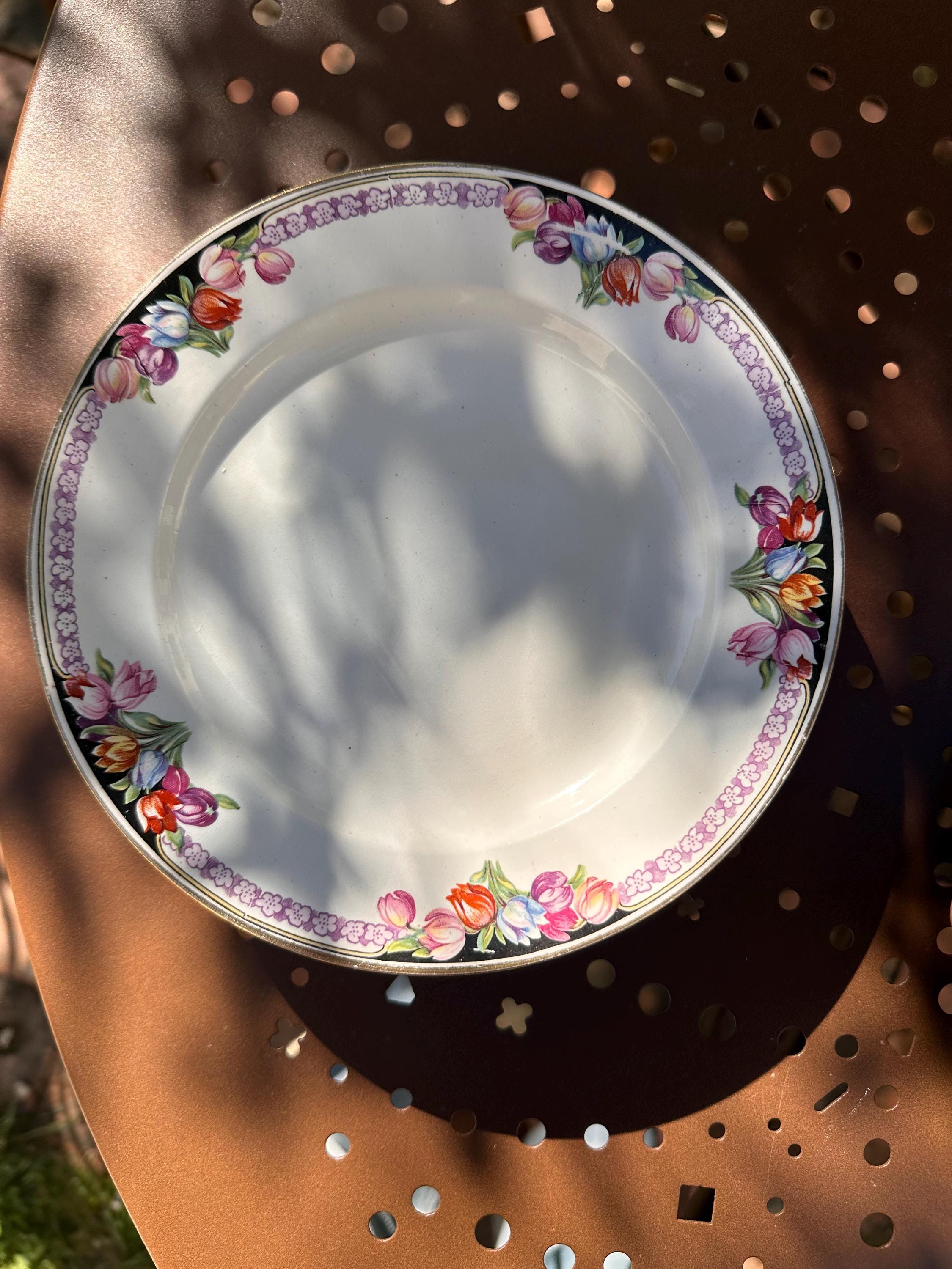 8 antique Saint-Amand dessert plates – Tulip decor