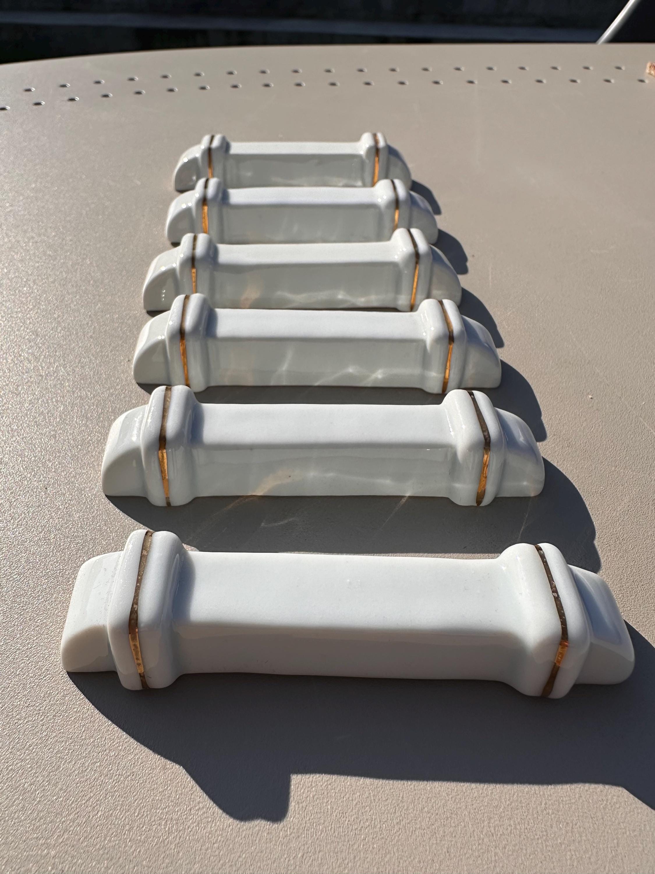 Vintage White Porcelain and Gold Rim Knife Rests - Classic Tableware - Wedding / Party Table Decoration - Set of 6