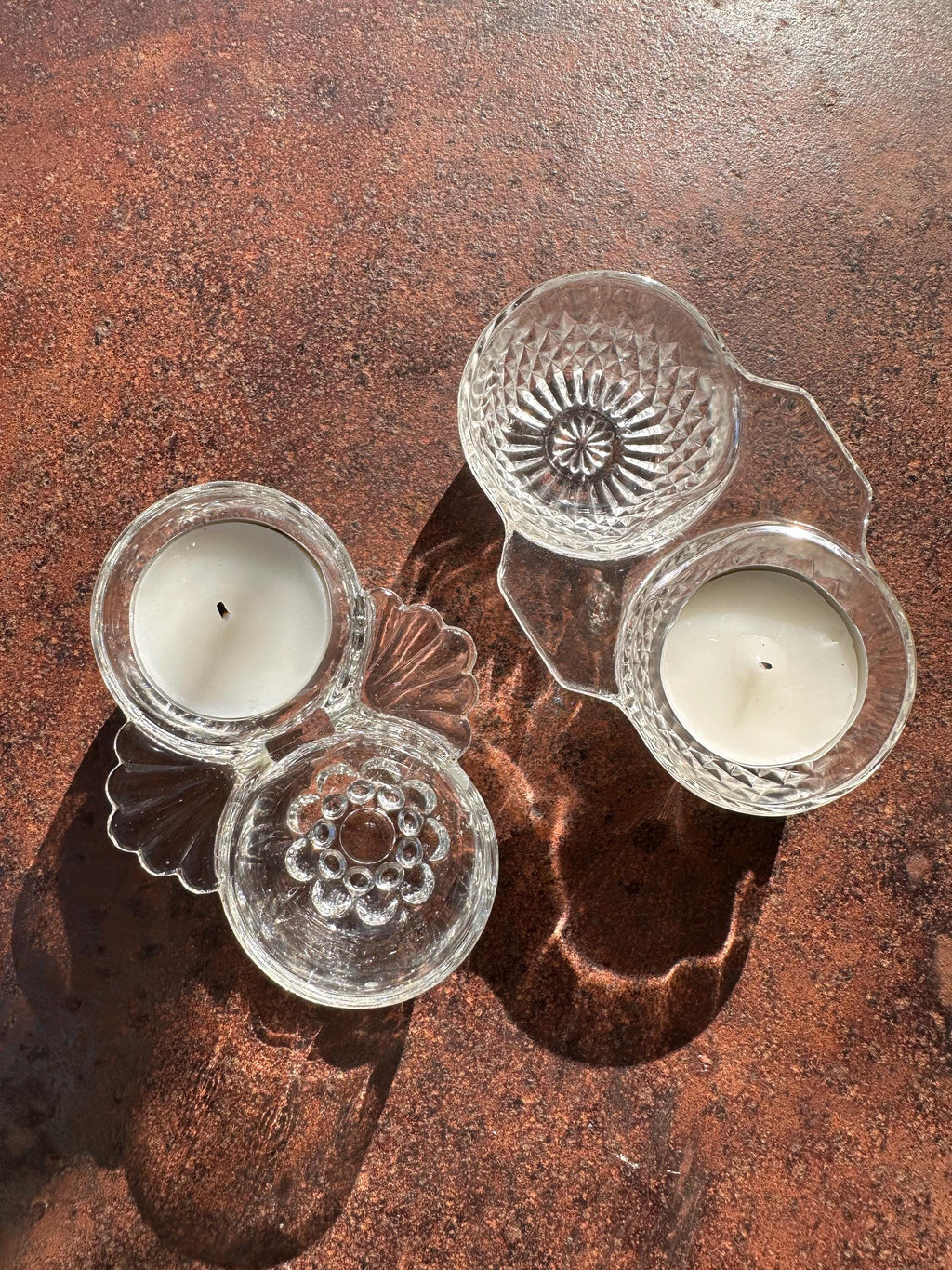 Salières Doubles Anciennes en Verre Moulé - Détournables en Bougeoirs de Table - Style Art Déco -Pointes de Diamant-Hobnail - lot de 2