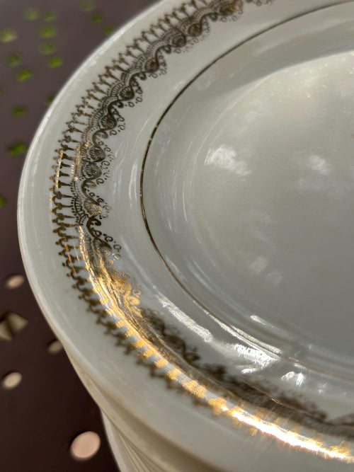 10 assiettes plates Villeroy & Boch – Frise dentelle dorée ancienne