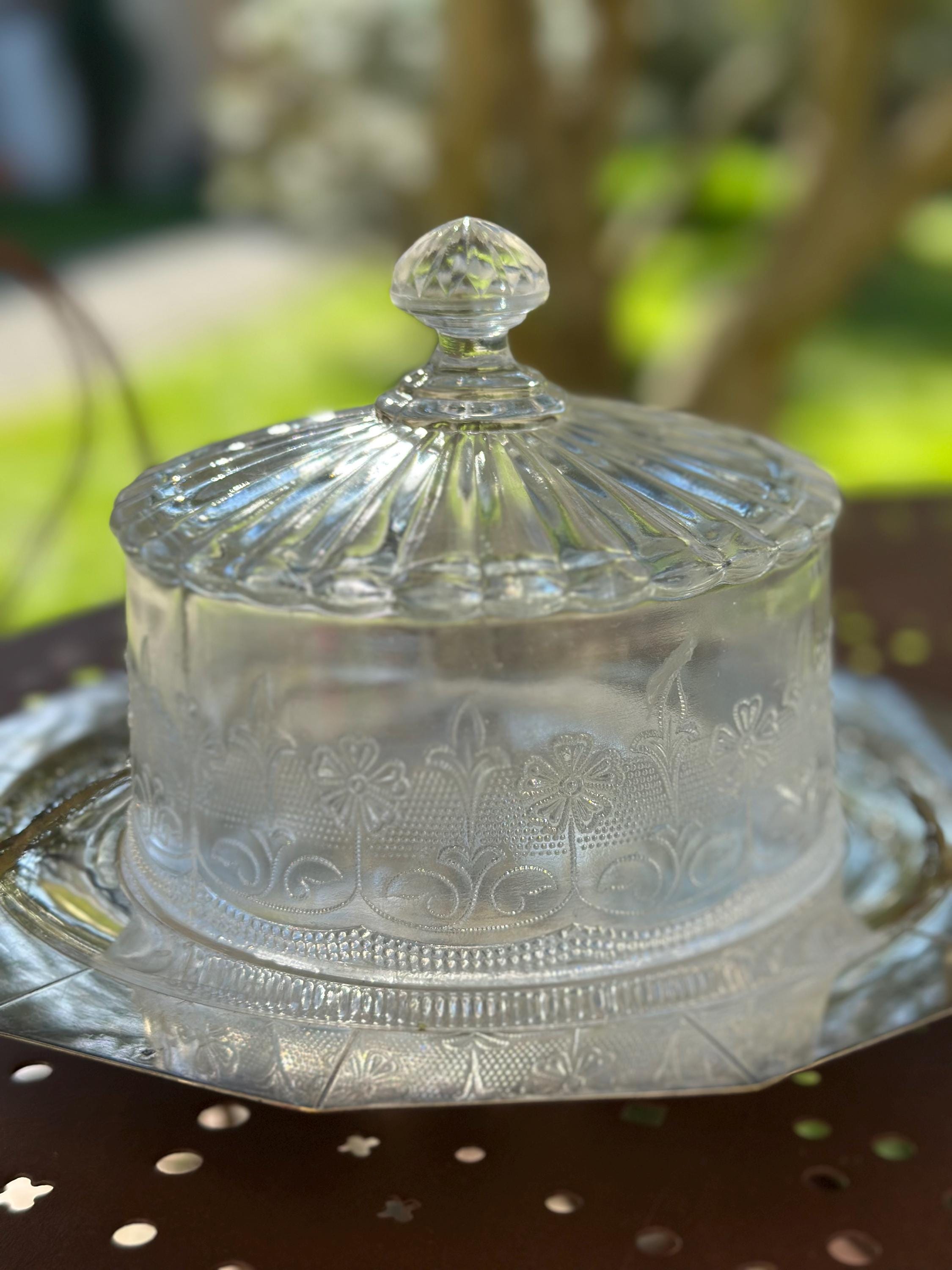 Vintage molded glass cheese cloche – Floral design