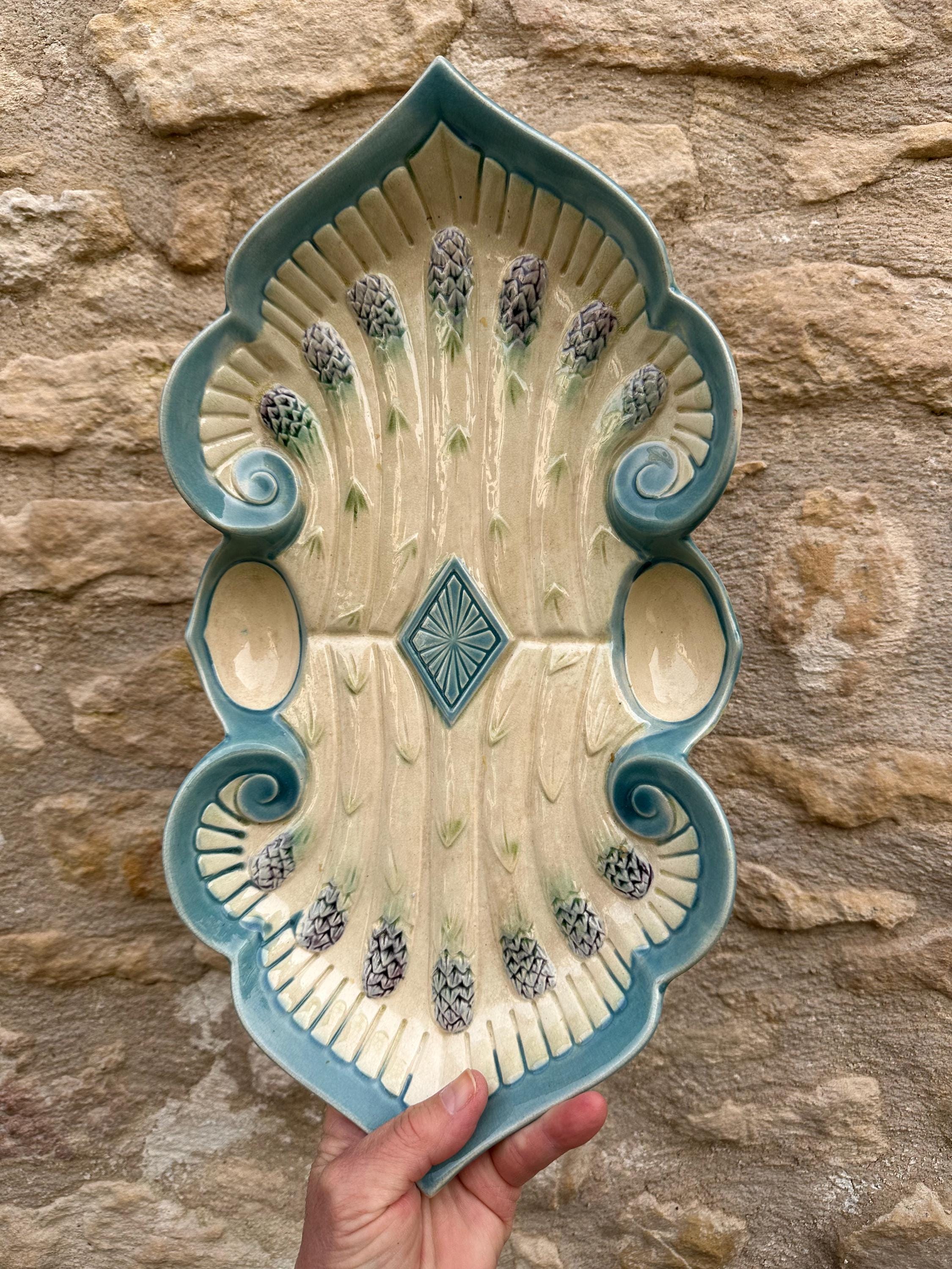 Antique majolica asparagus dish – Relief decor and blue scrolls