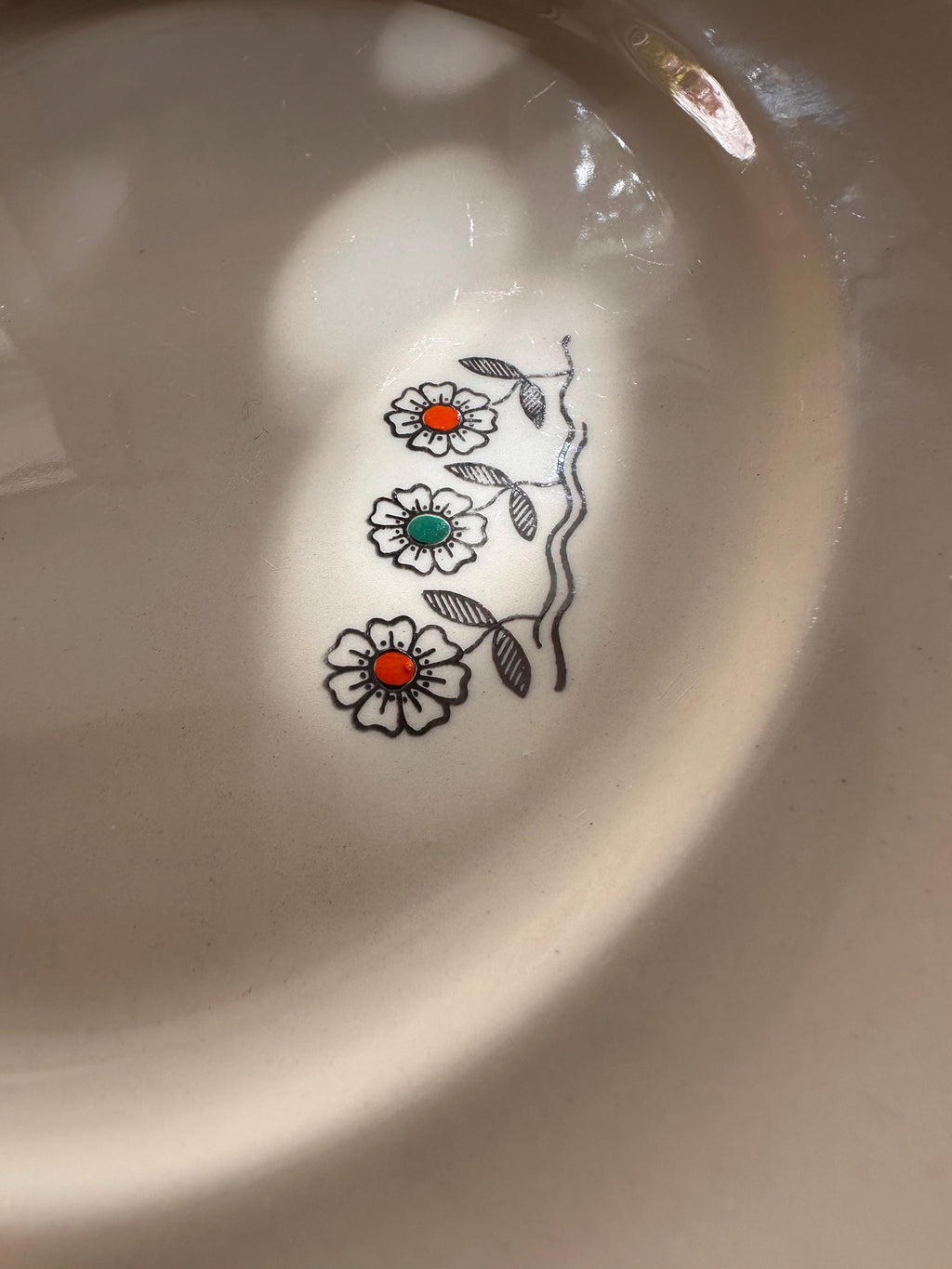 Plat ovale ancien Johnson Bros – Modèle Victorian